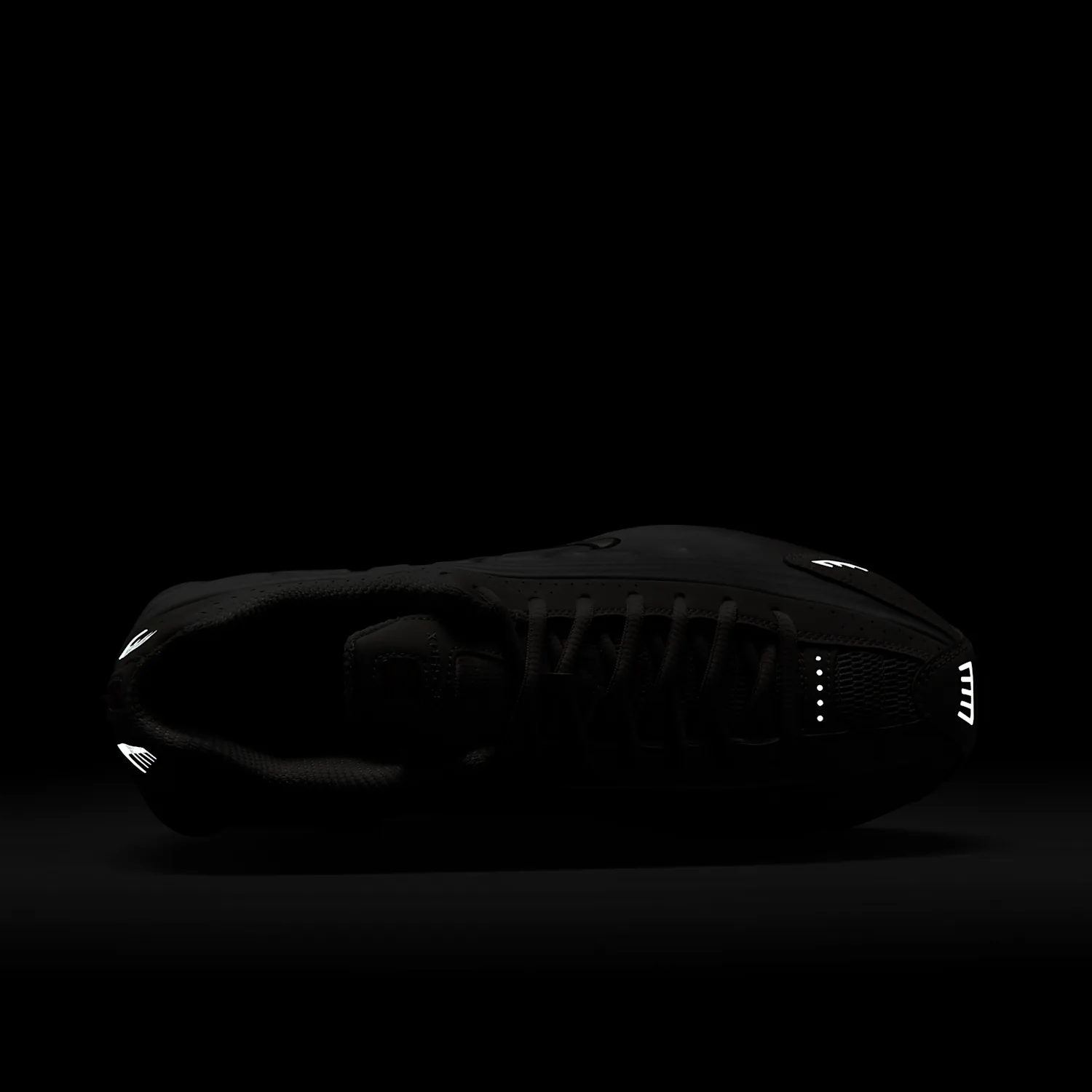 Nike Shox R4 image 9