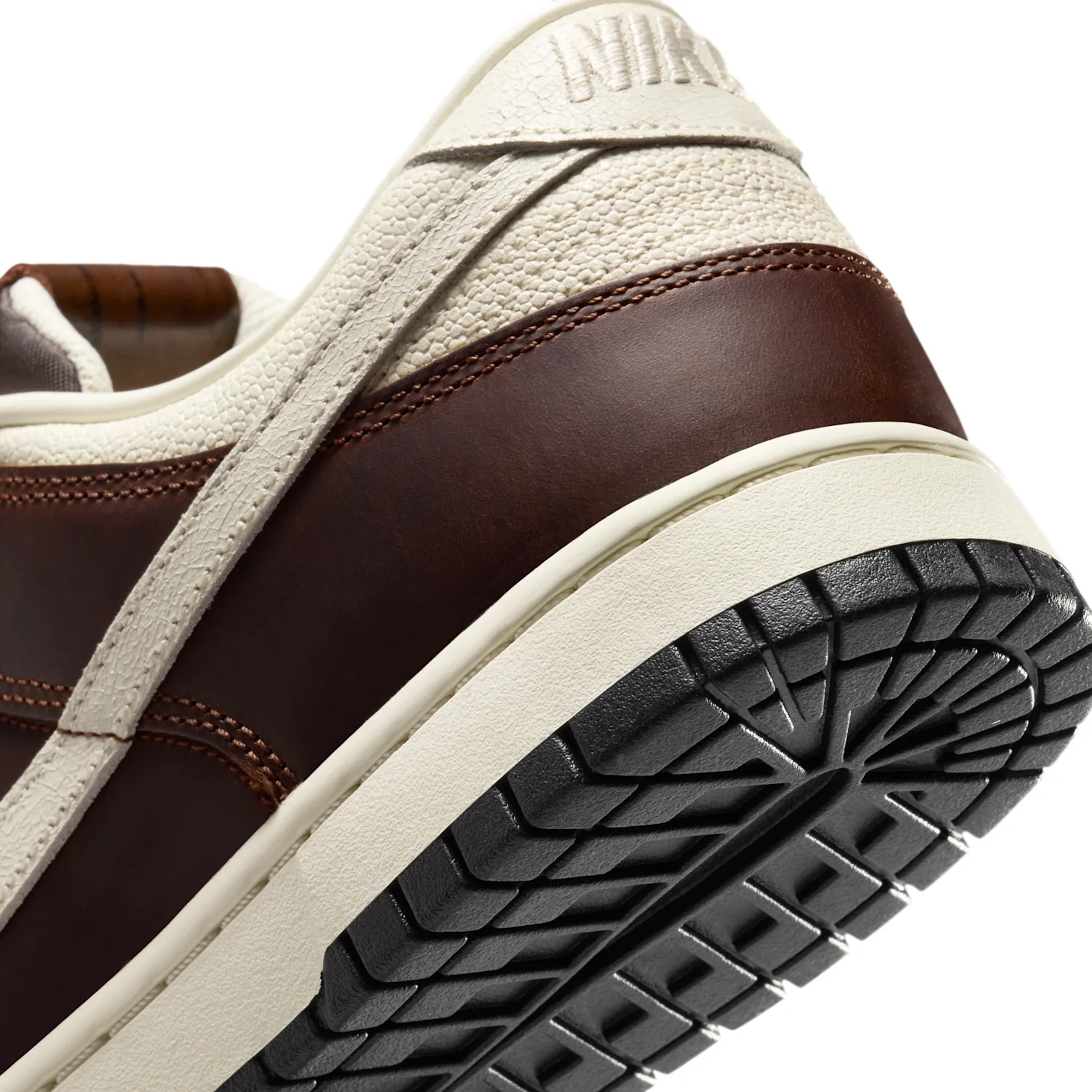 Nike Dunk Low Retro image 8