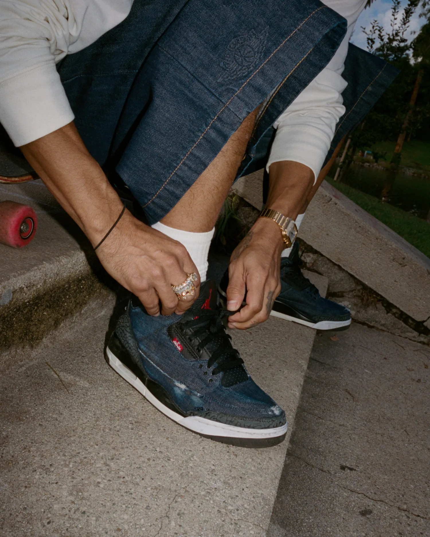 Air Jordan 3 x Levi's® "Indigo and Gym Red" image 7