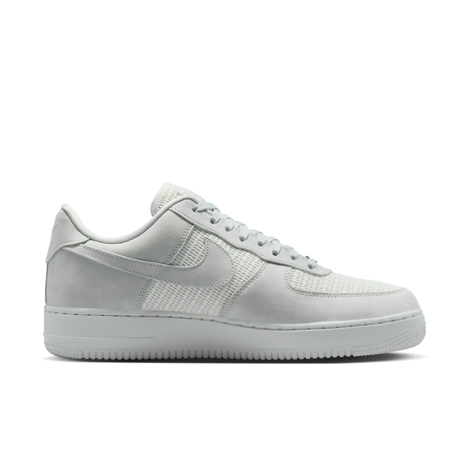 Nike Air Force 1 '07 LV8 image 3