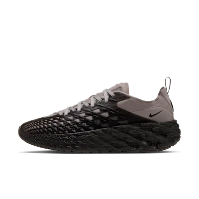 Nike Ava Edge