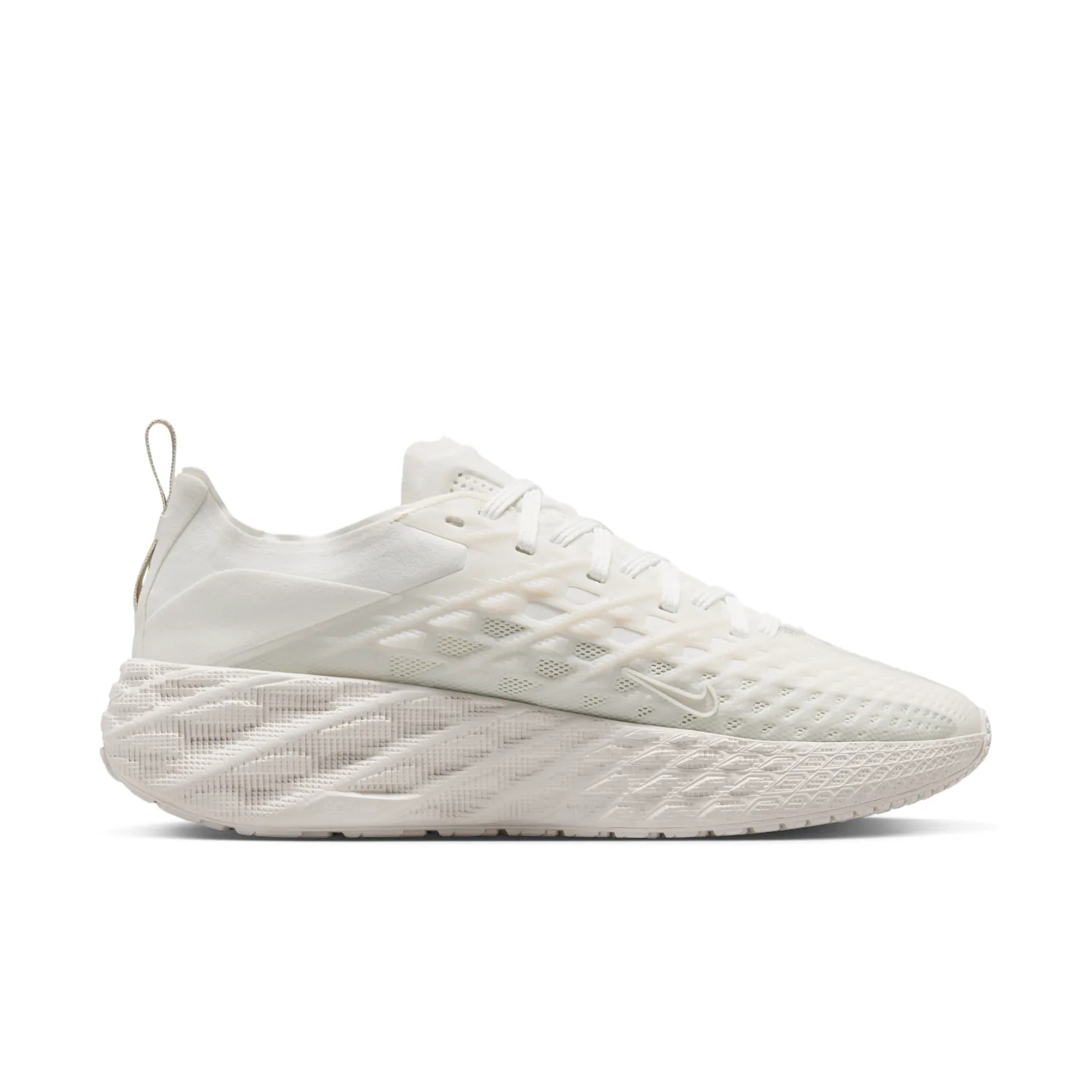 Nike Ava Edge image 3