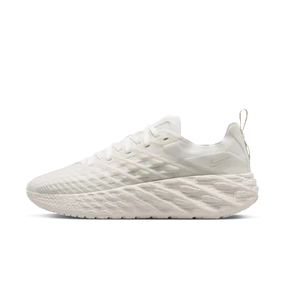 Nike Ava Edge