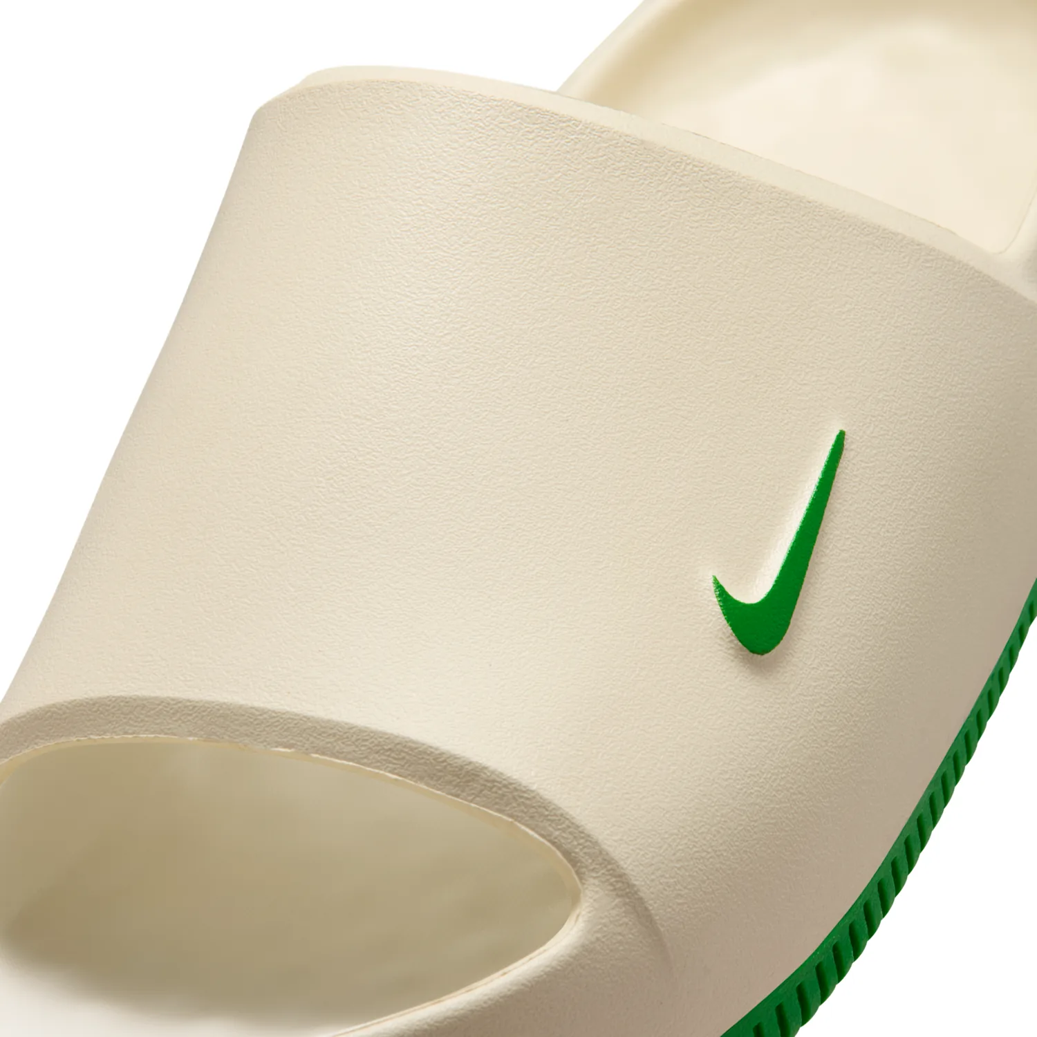 Nike Calm (Oregon) image 6