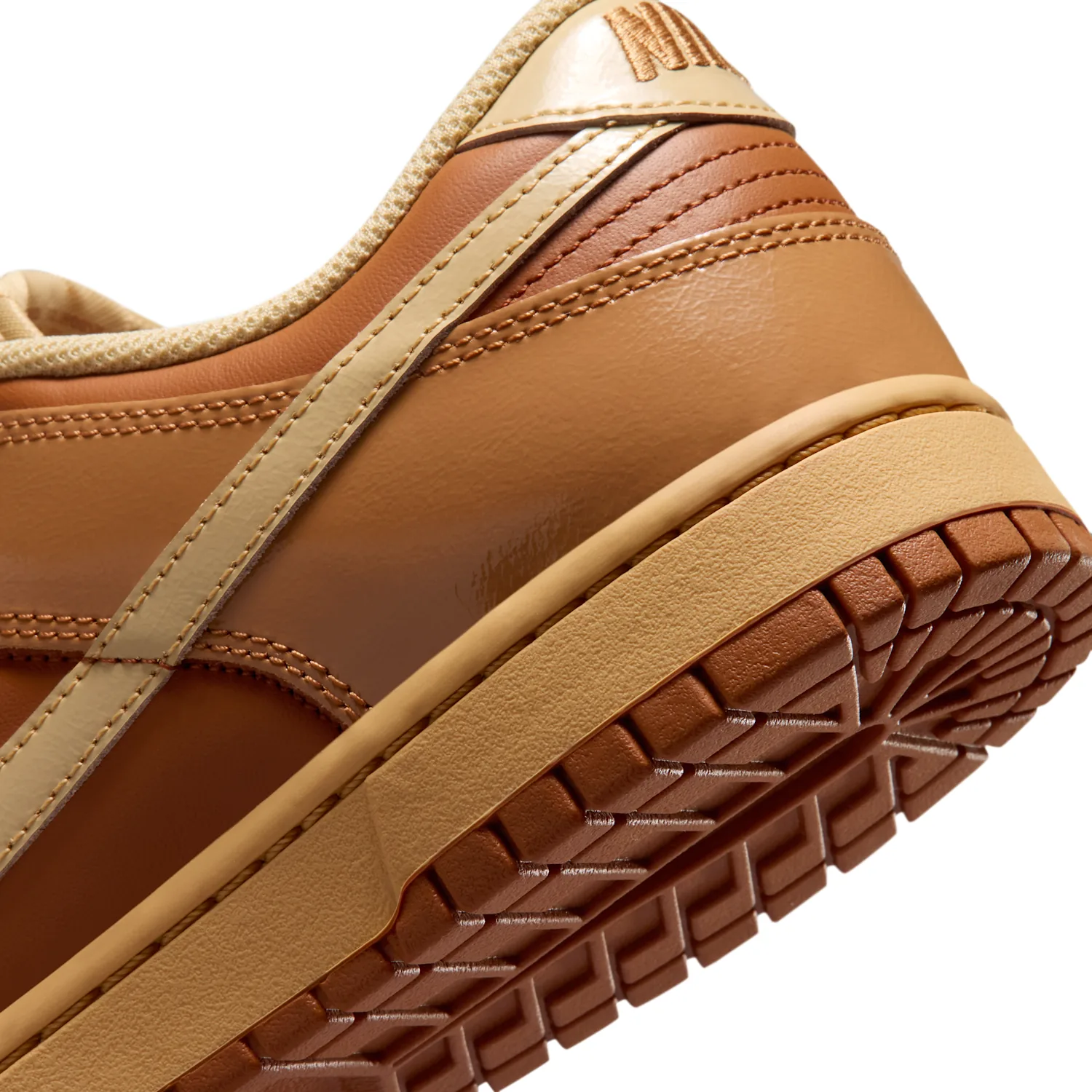 Nike Dunk Low Retro image 8
