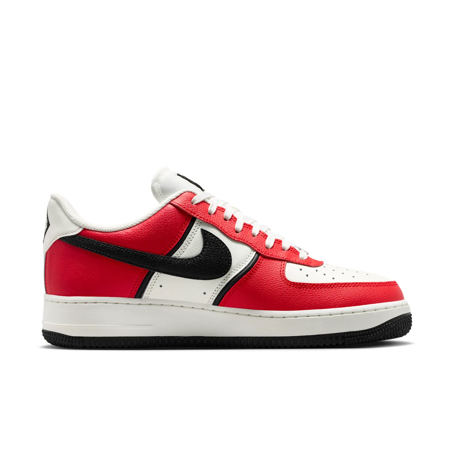 Nike Air Force 1 '07 LV8 image 3
