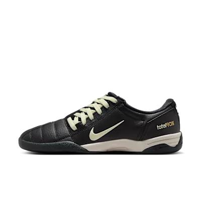 Nike Total 90