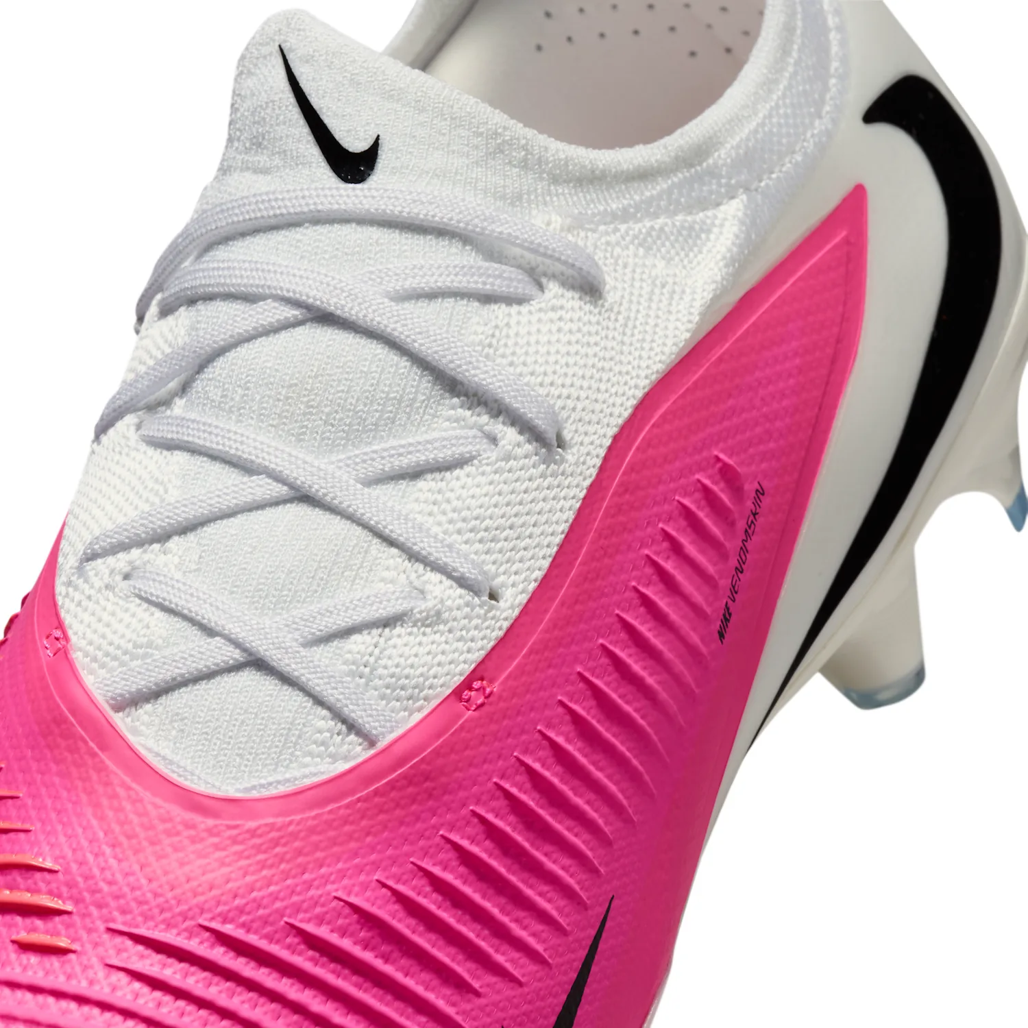 Nike Phantom 6 Low Pro image 8