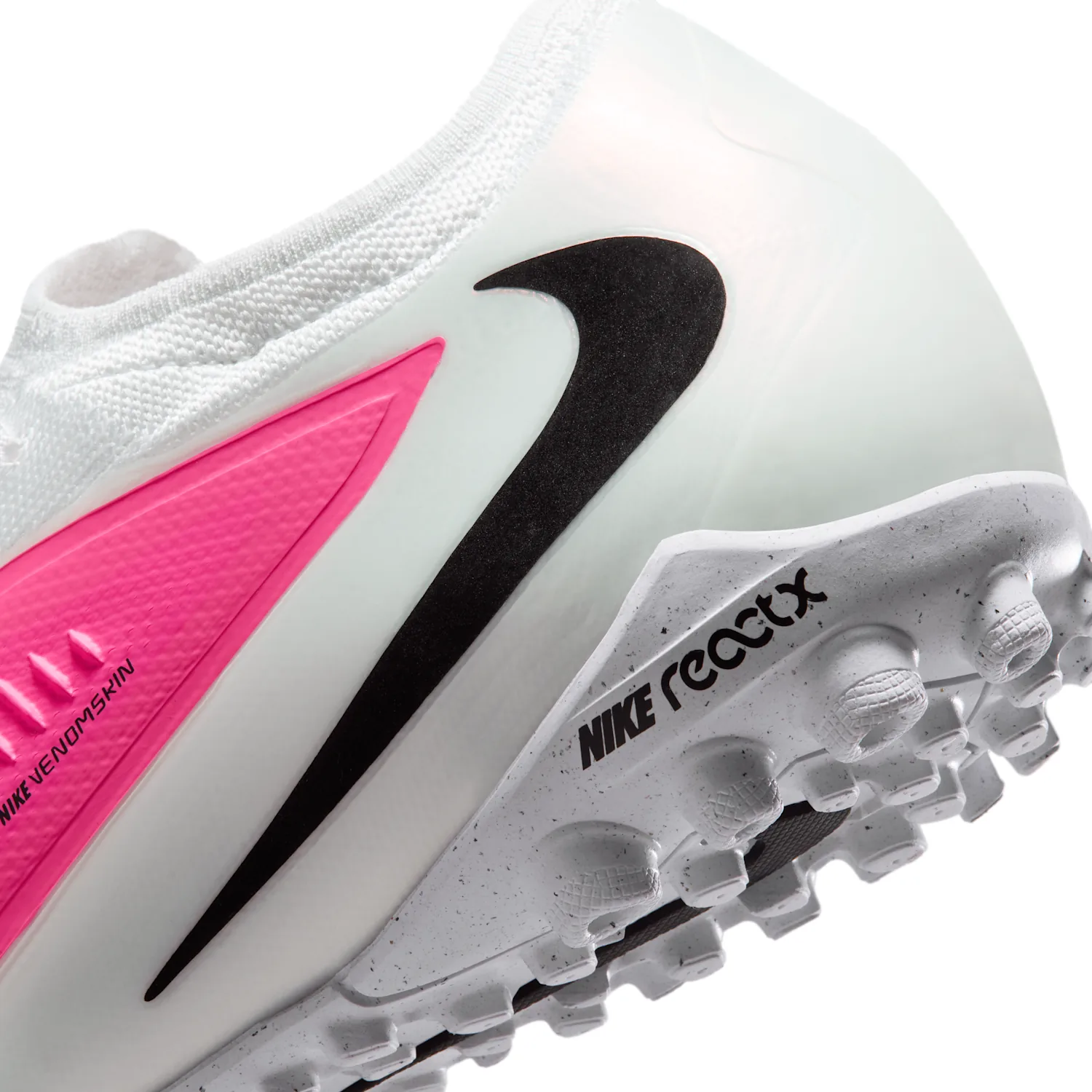 Nike Phantom 6 Low Pro image 9