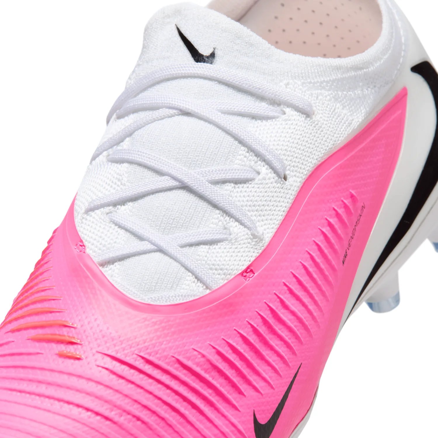 Nike Phantom 6 Low Pro image 8
