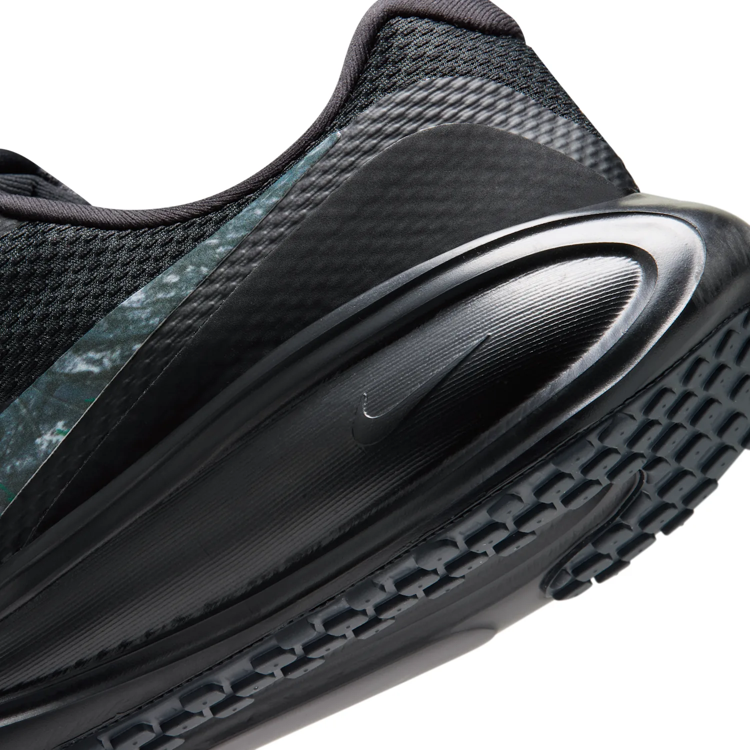Nike Revolution 8 image 8