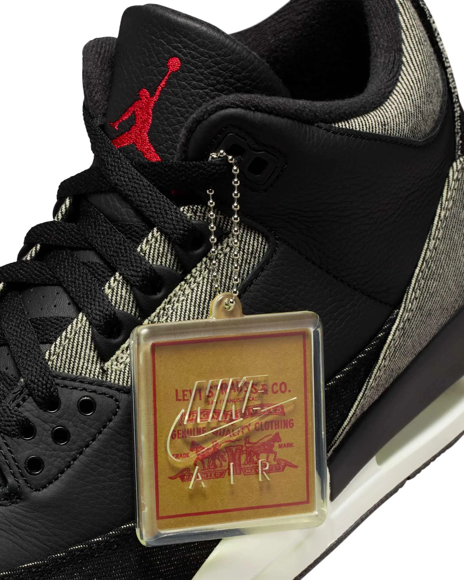 Air Jordan 3 x Levi's® "Black and White" image 12