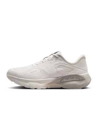 Nike Structure Plus