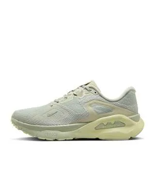 Nike Structure Plus