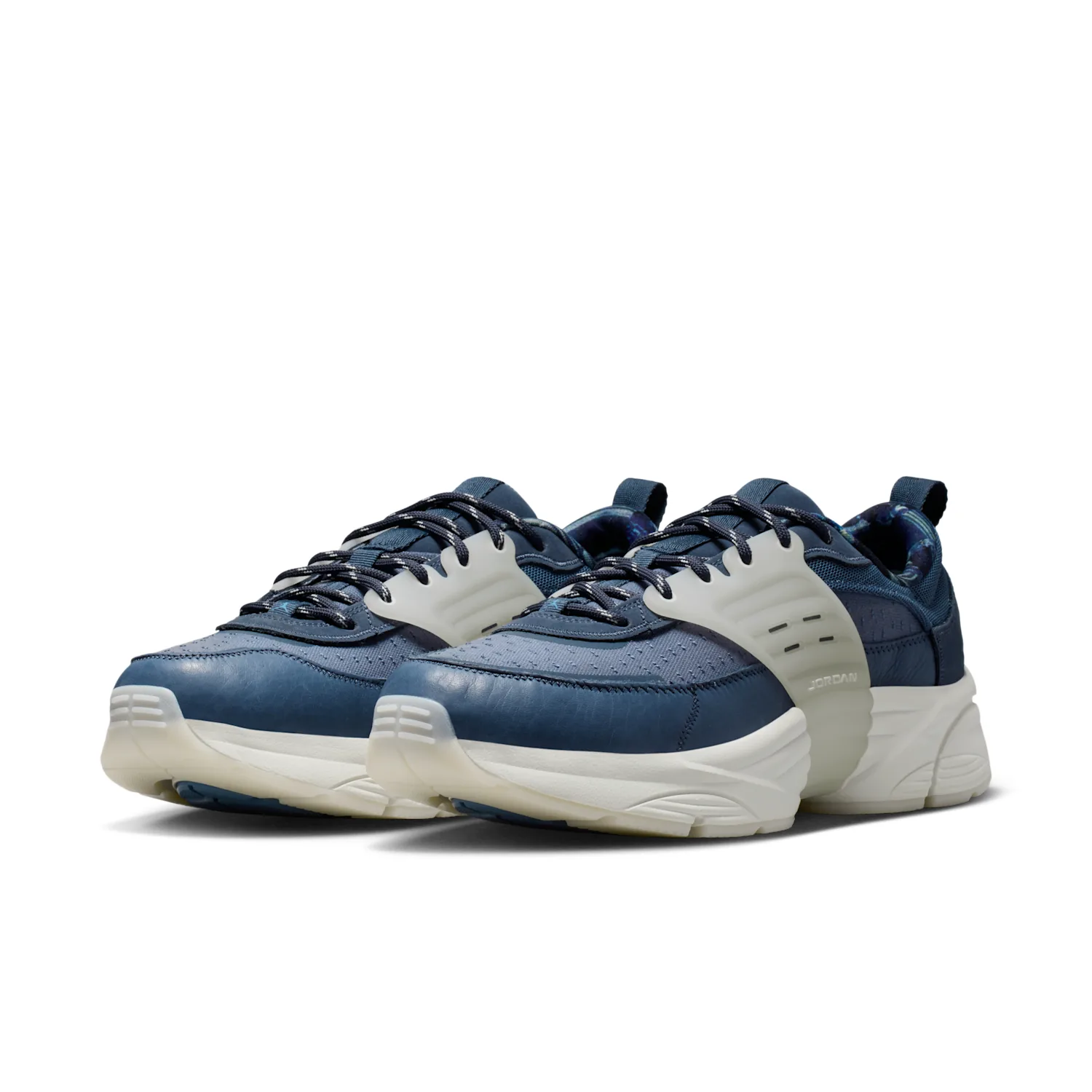 Jordan Trunner O/S image 5