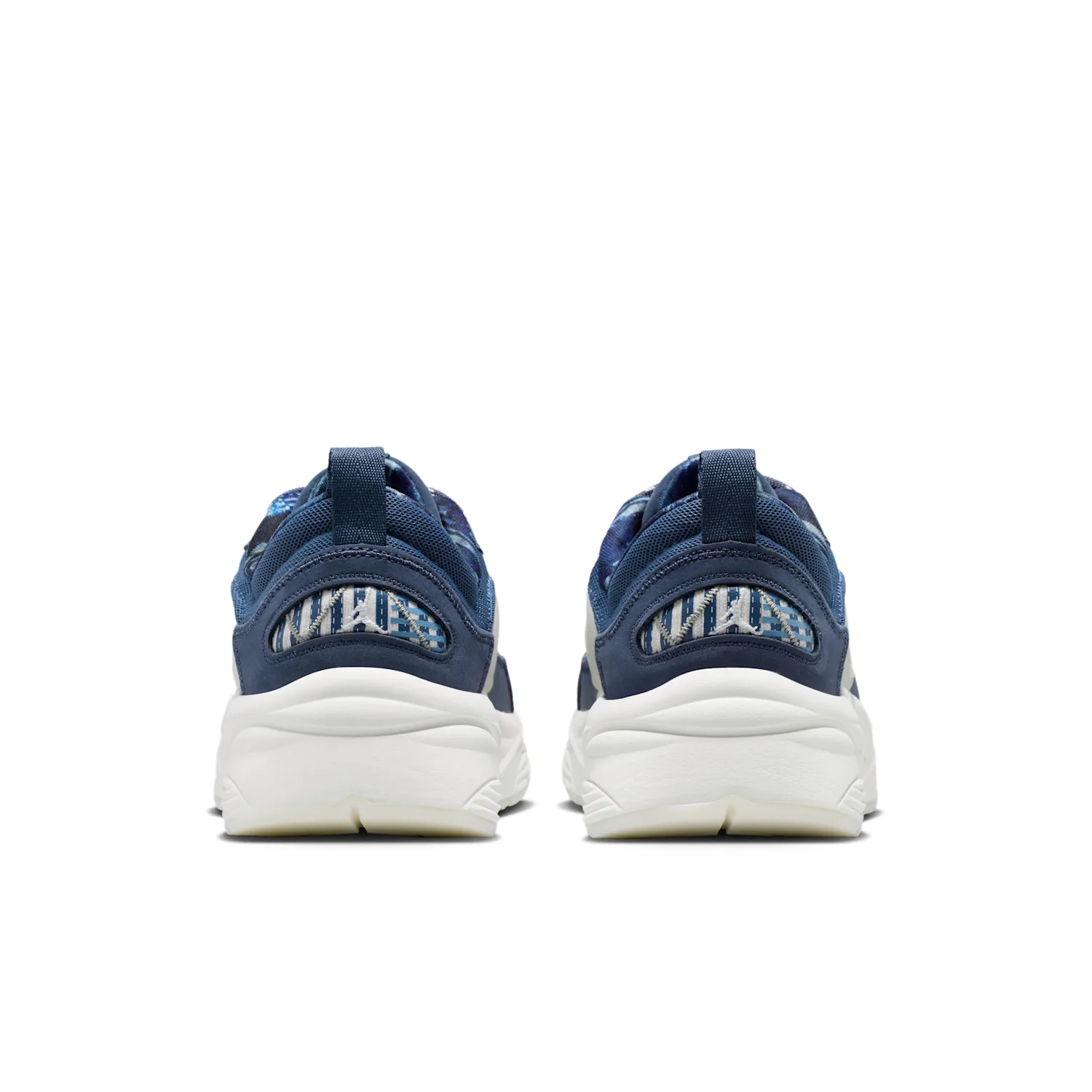 Jordan Trunner O/S image 6