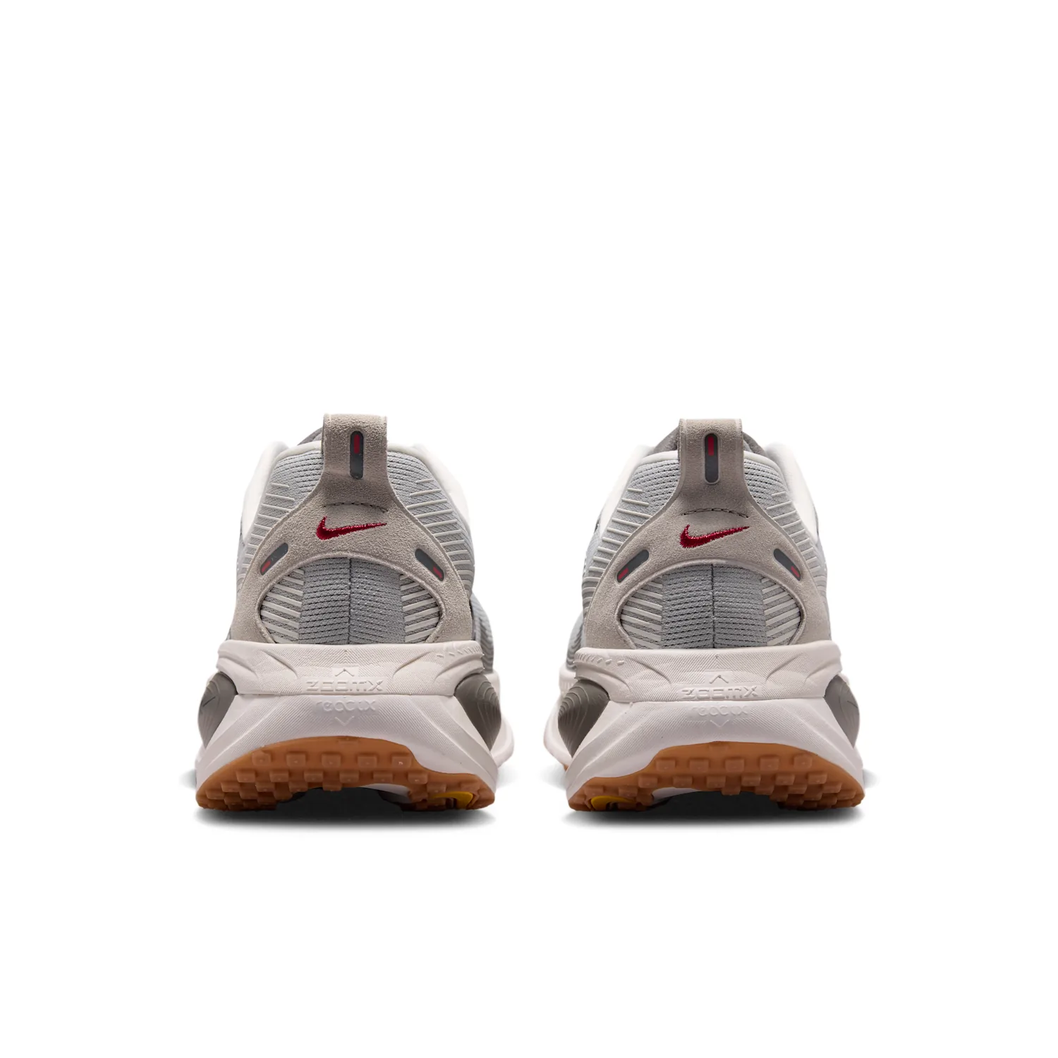 Nike Vomero 18 image 6