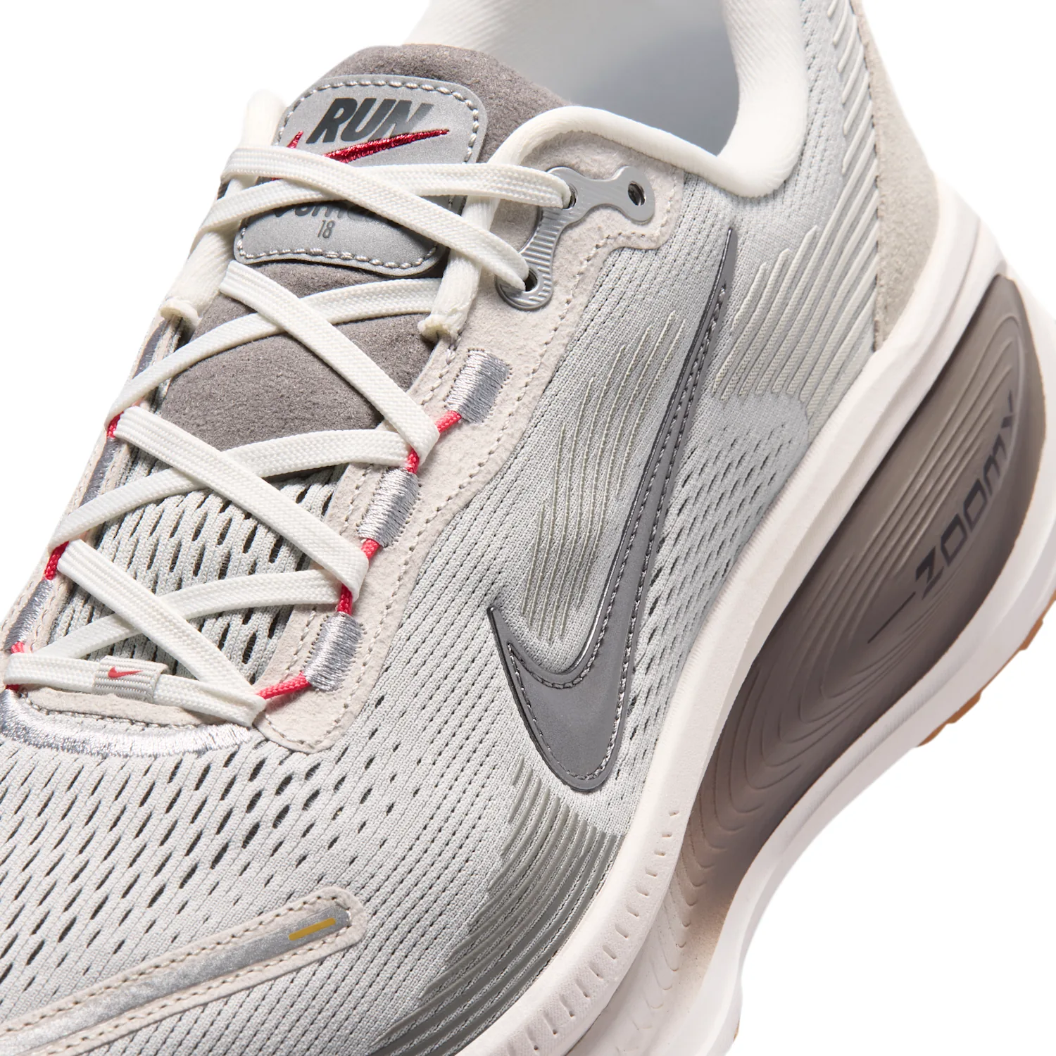 Nike Vomero 18 image 7