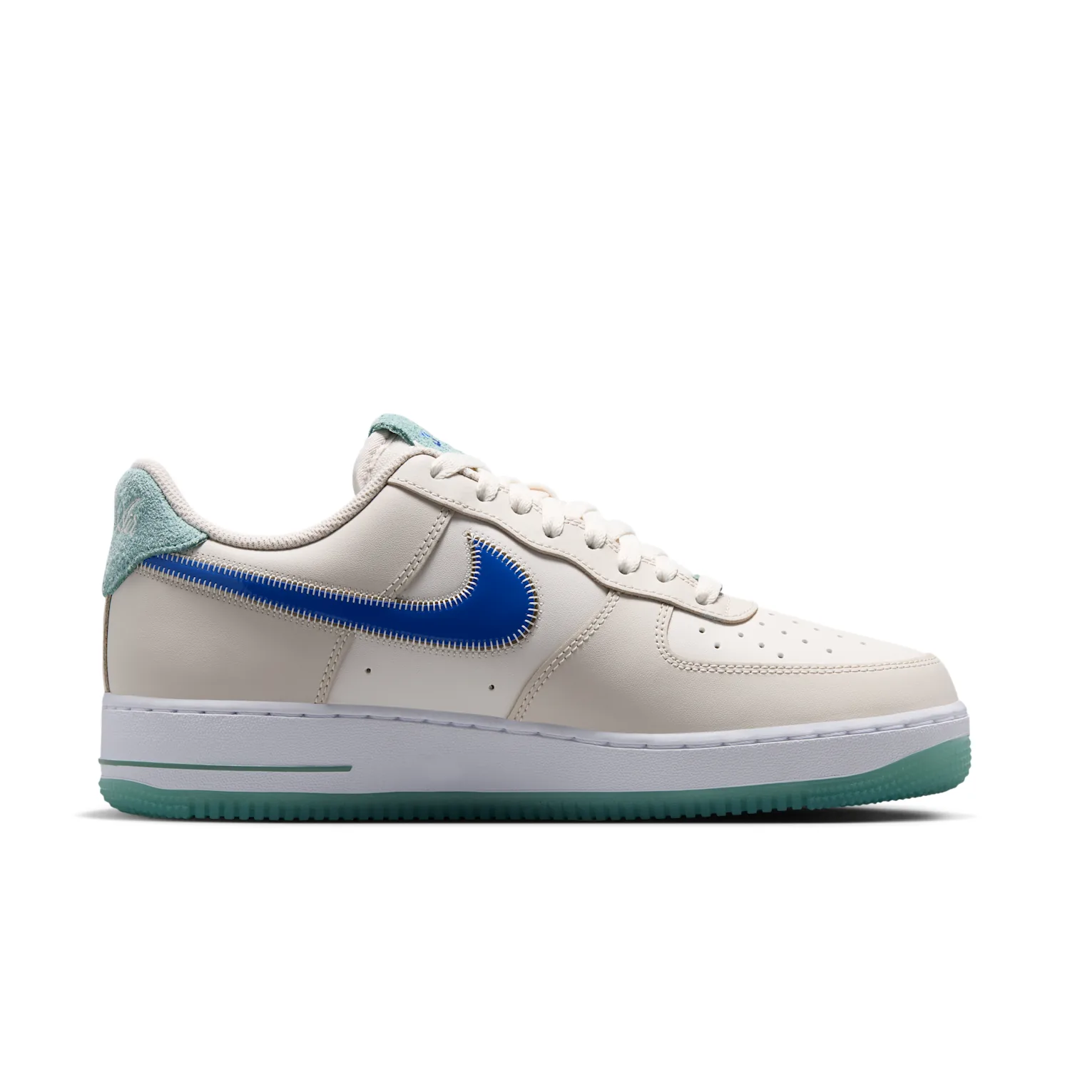 Nike Air Force 1 '07 image 4