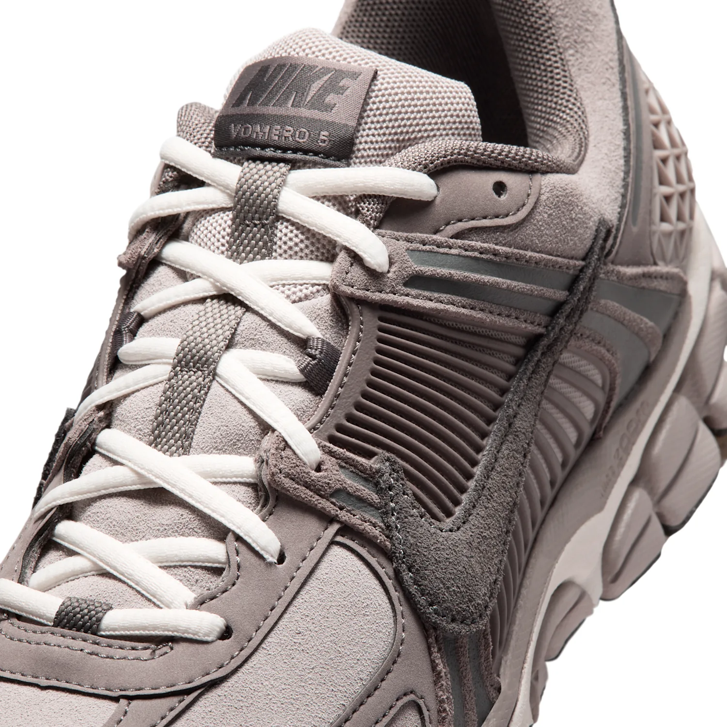 Nike Zoom Vomero 5 SE image 7