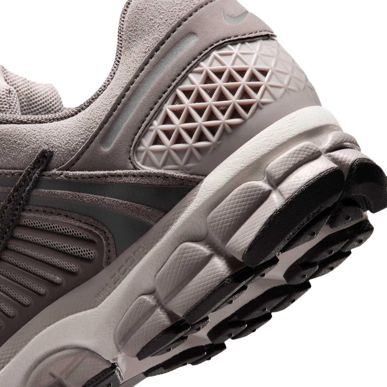 Nike Zoom Vomero 5 SE image 8