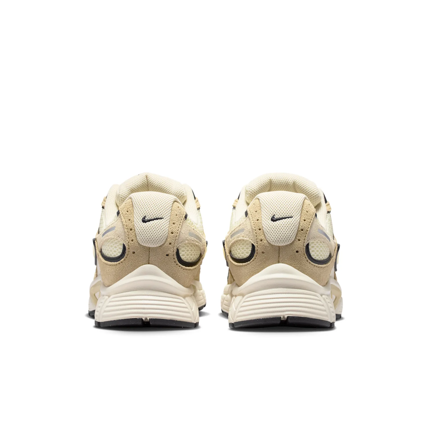 Nike V5 RNR Suede image 6