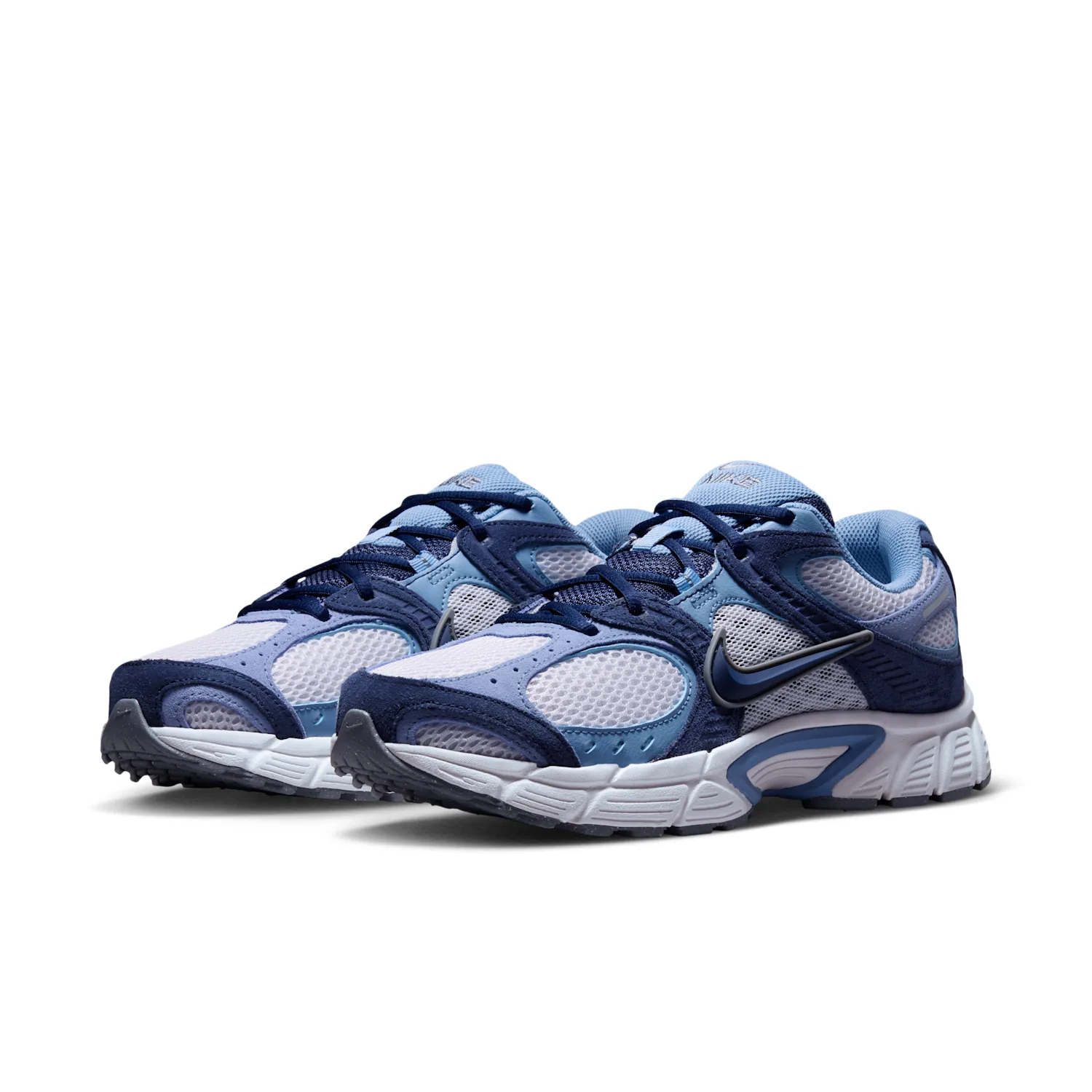 Nike V5 RNR Suede image 5
