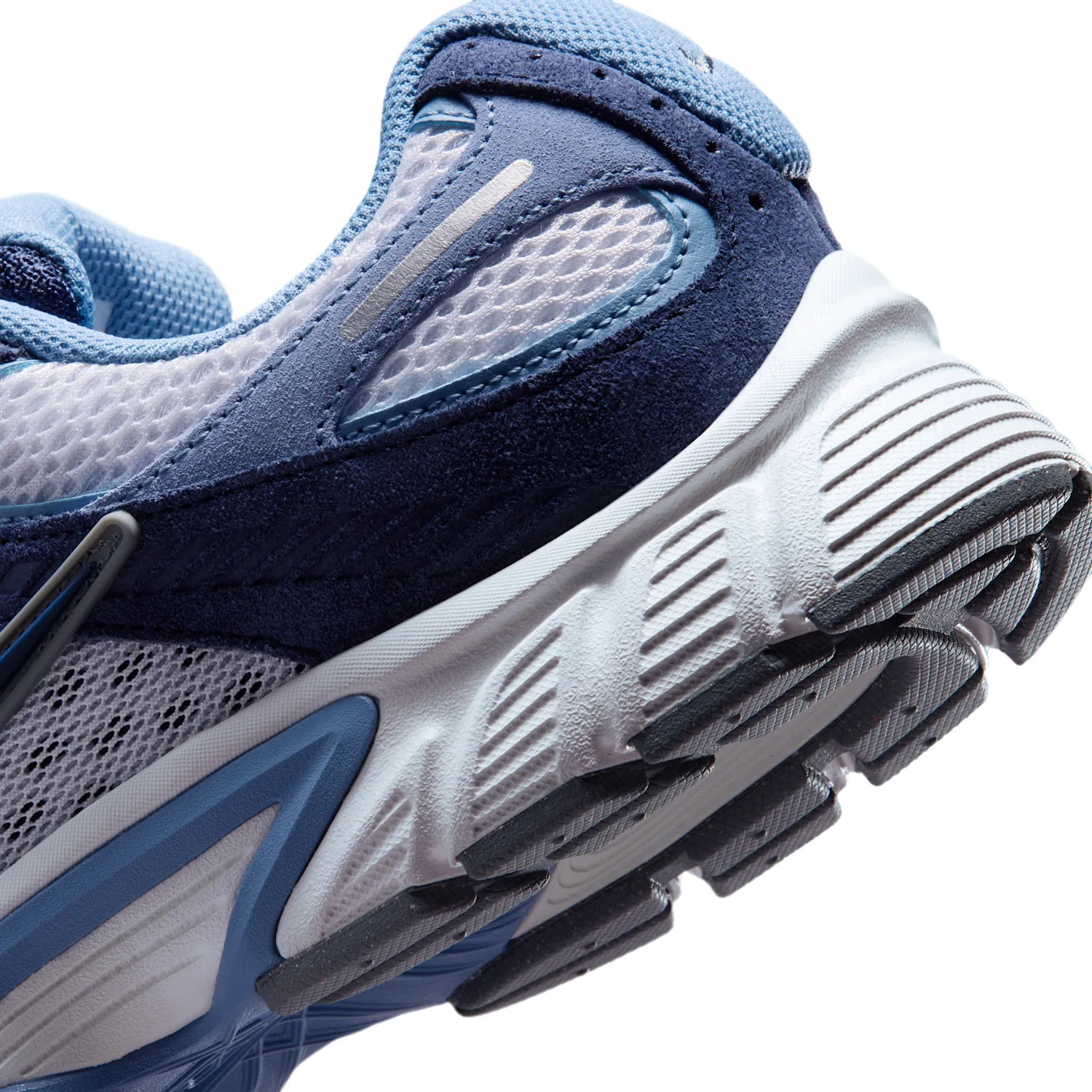 Nike V5 RNR Suede image 8