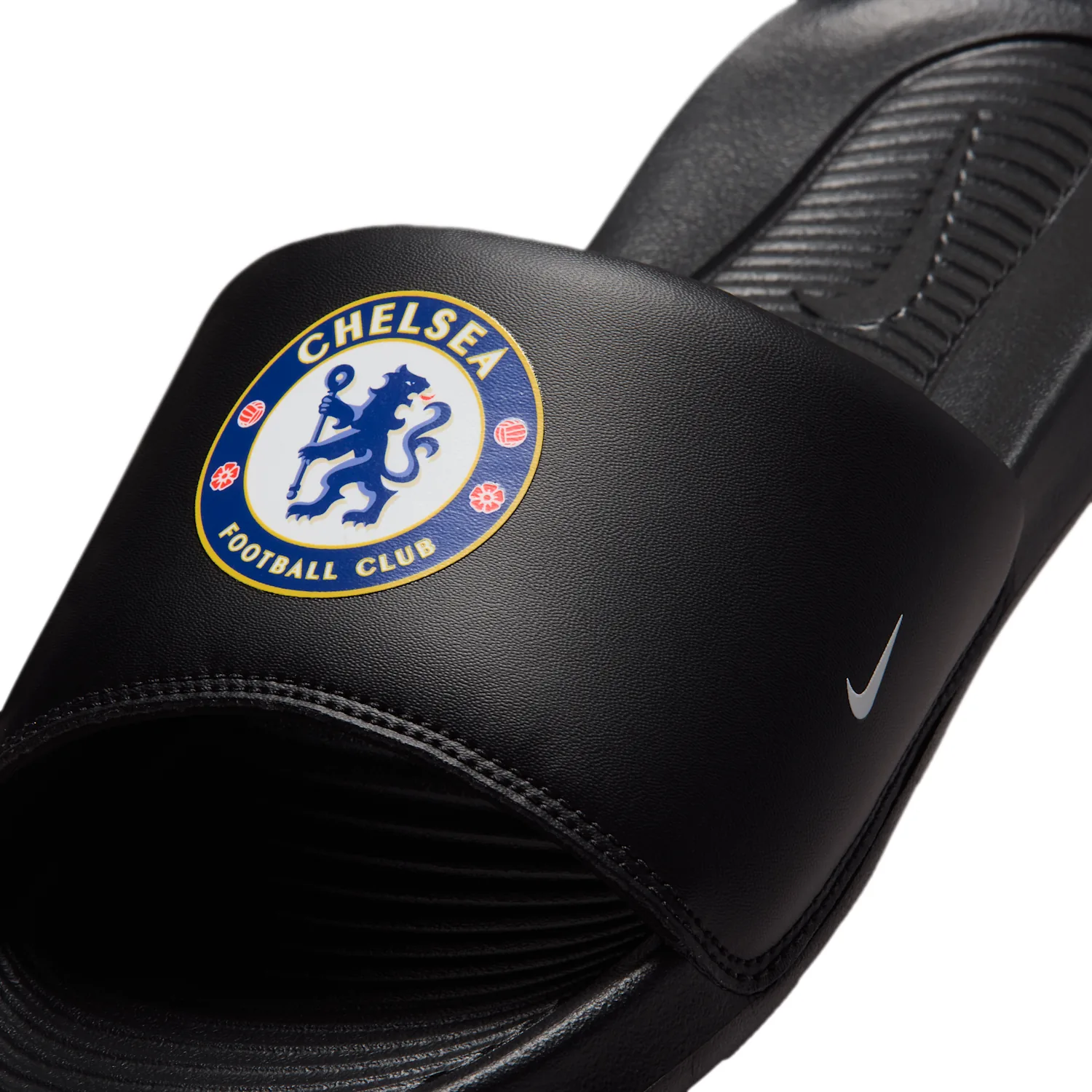 Chelsea FC Victori One image 6
