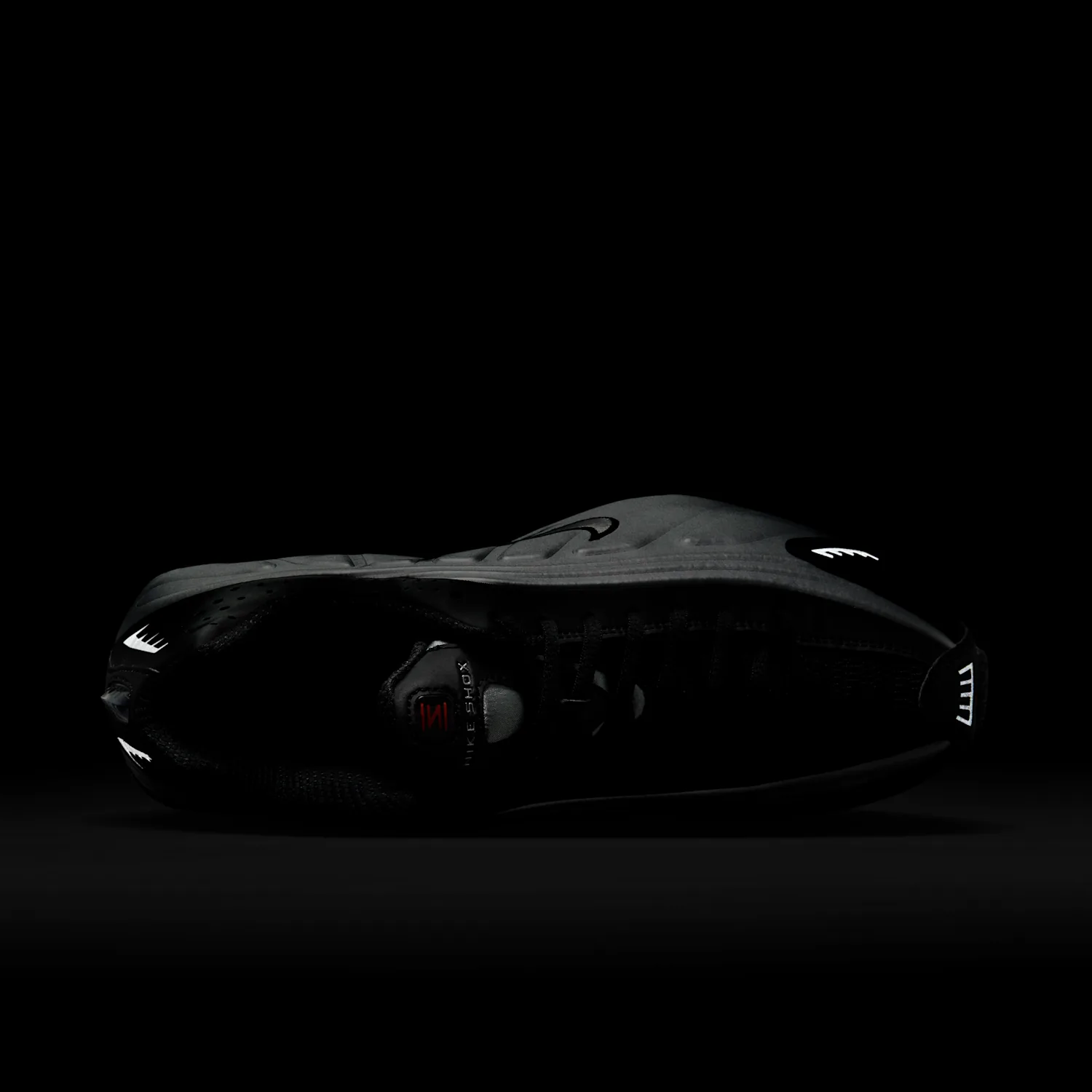 Nike Shox R4 image 9