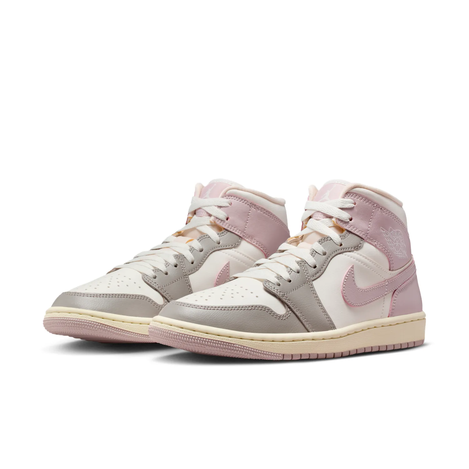 Air Jordan 1 Mid image 5