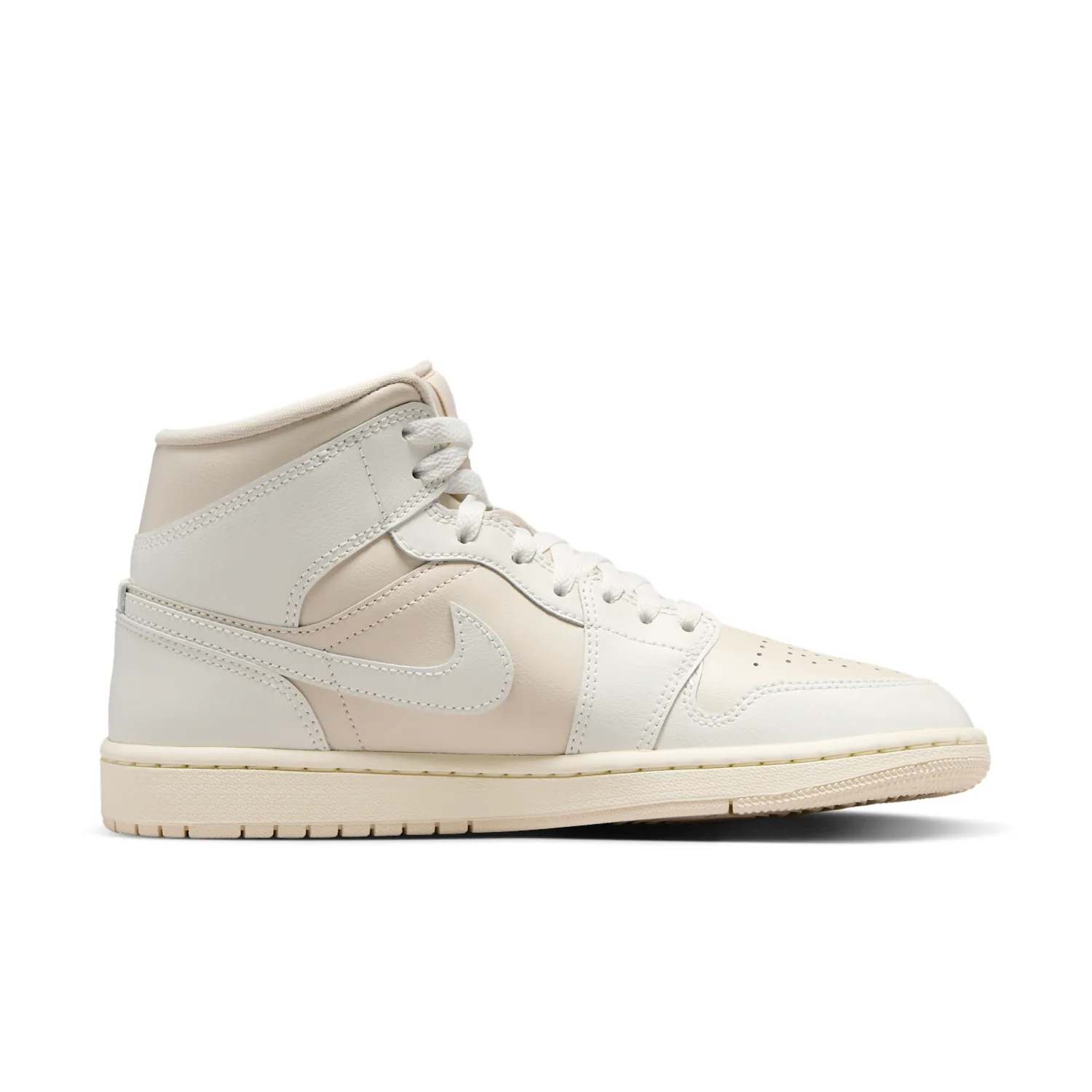 Air Jordan 1 Mid image 3