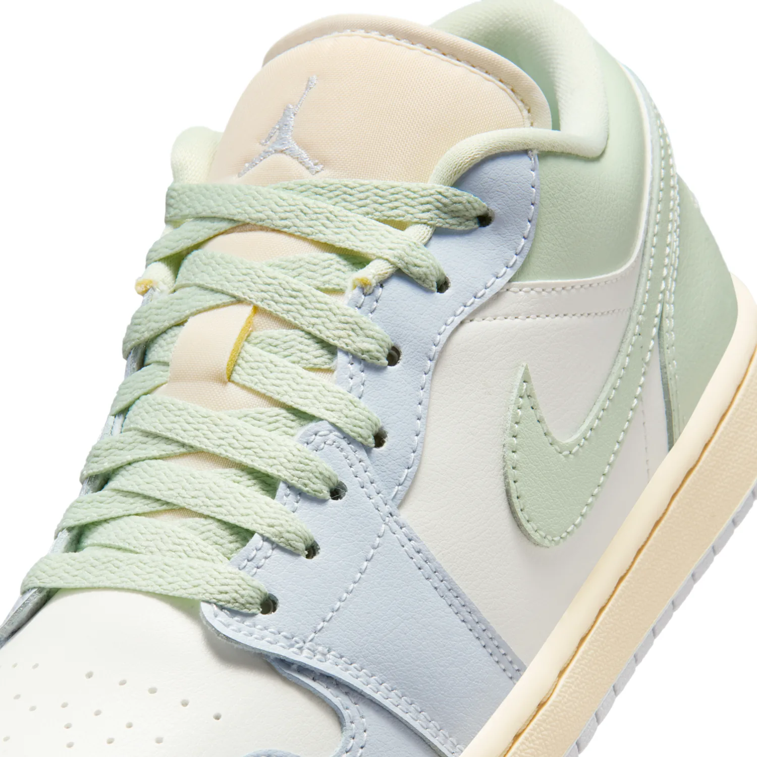 Air Jordan 1 Low image 7