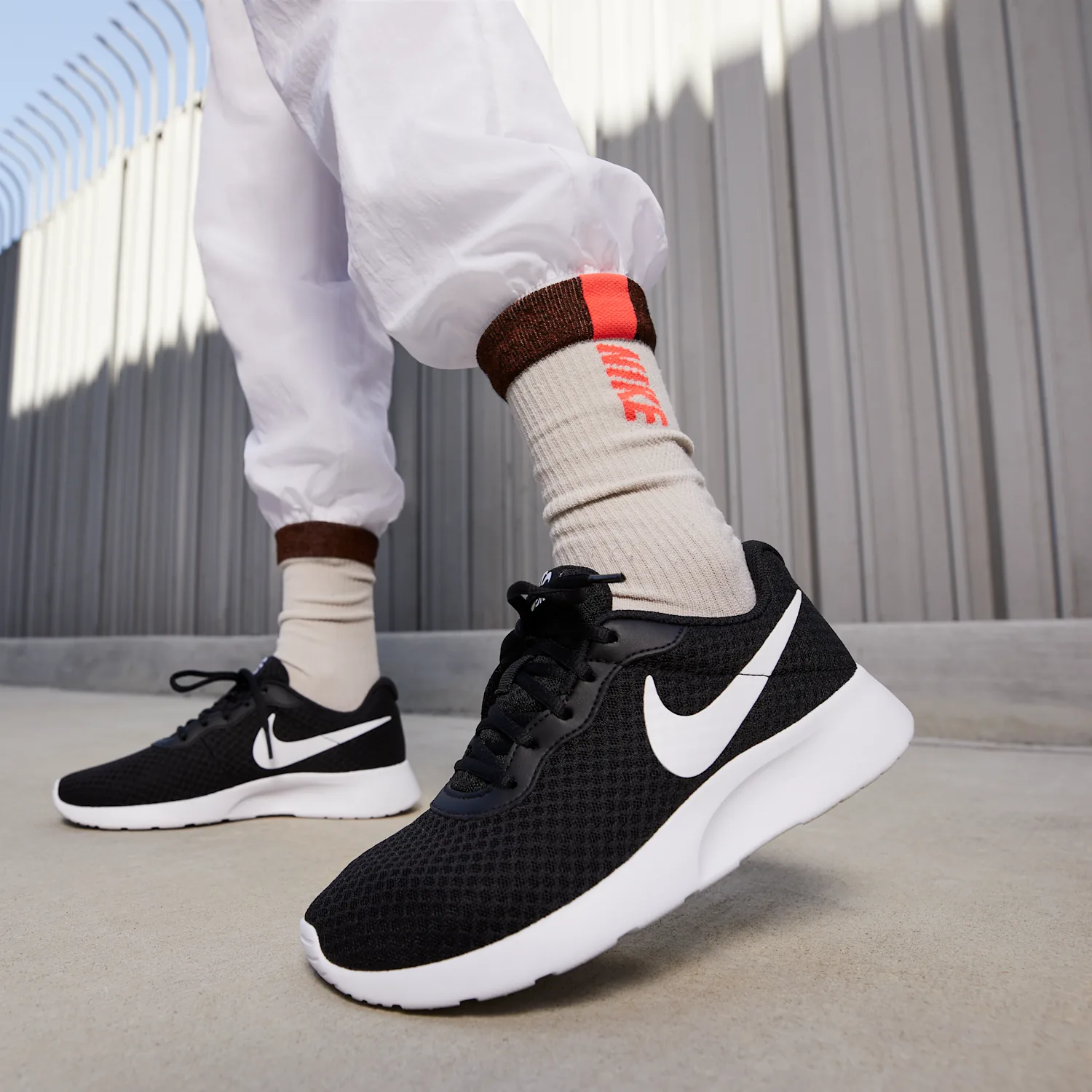 Nike Tanjun image 3
