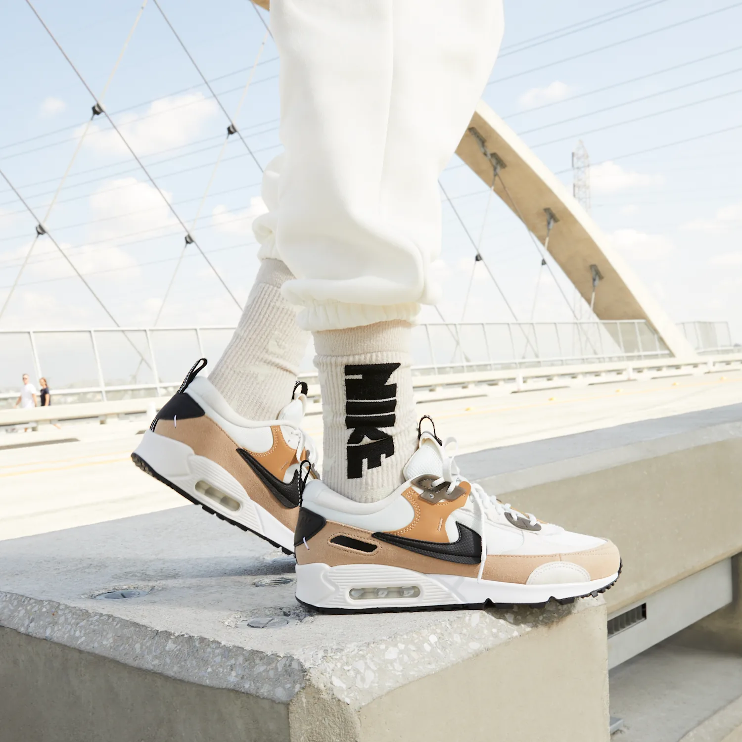 Nike Air Max 90 Futura image 2