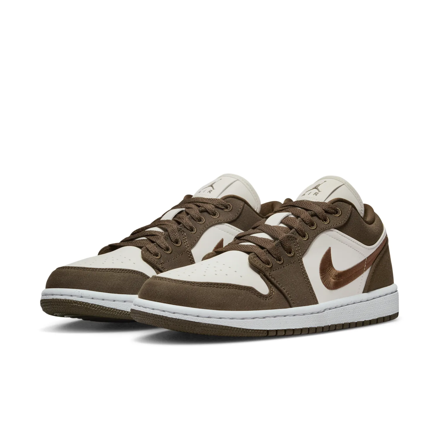 Air Jordan 1 Low SE image 5