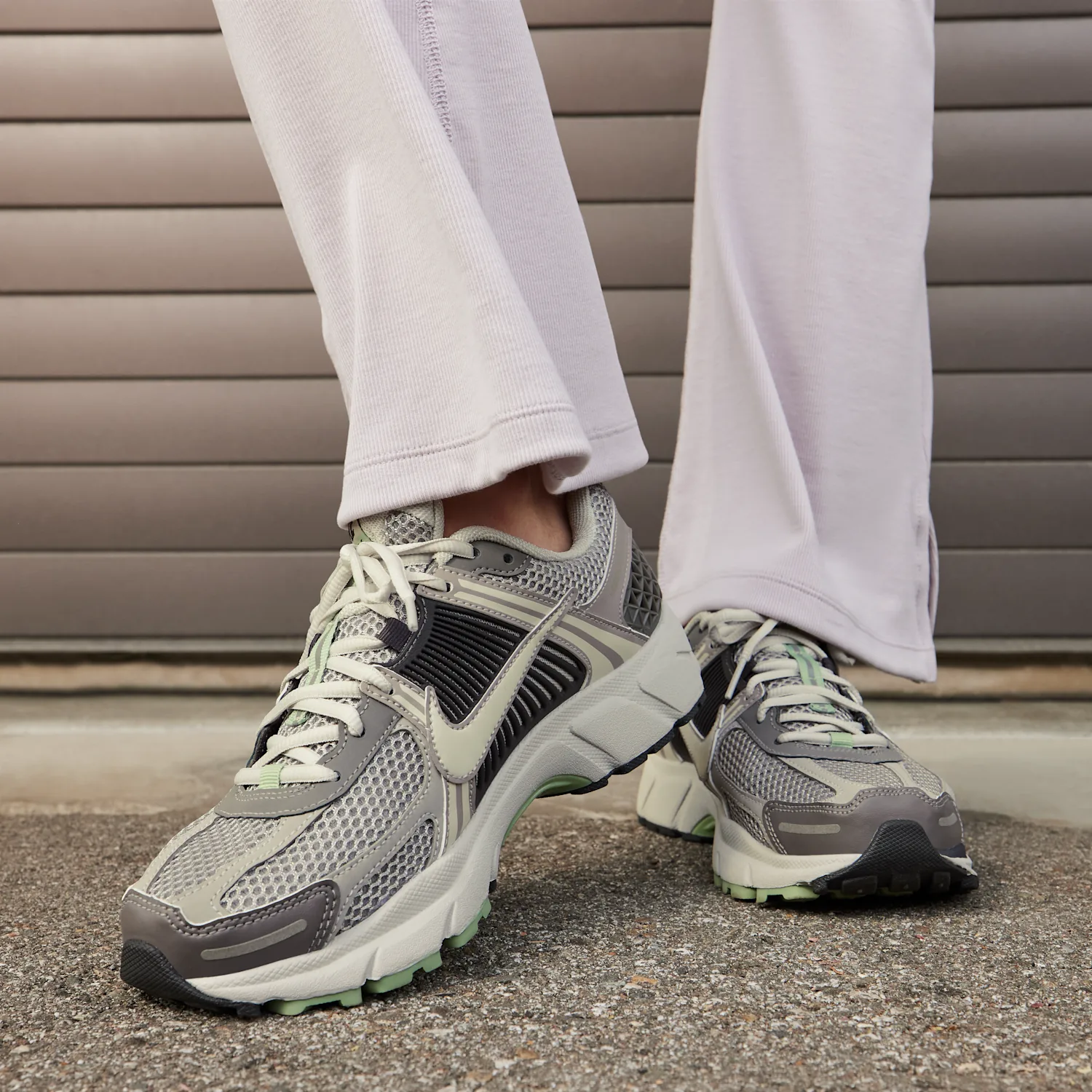 Nike Zoom Vomero 5 image 7