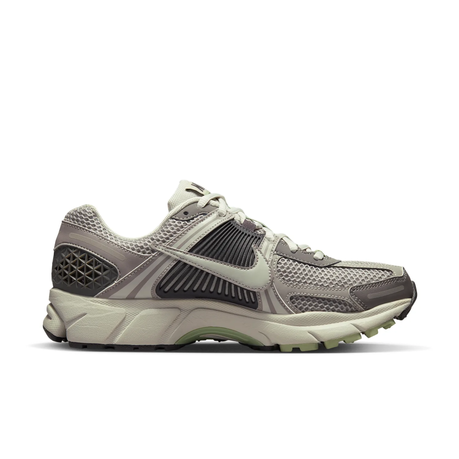 Nike Zoom Vomero 5 image 9