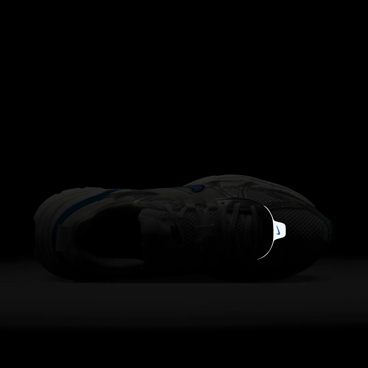 Nike V2K Run image 9