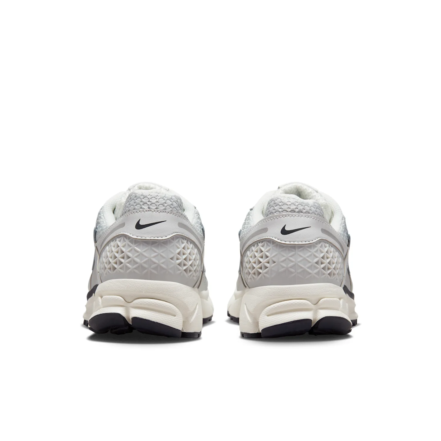 Nike Zoom Vomero 5 image 7
