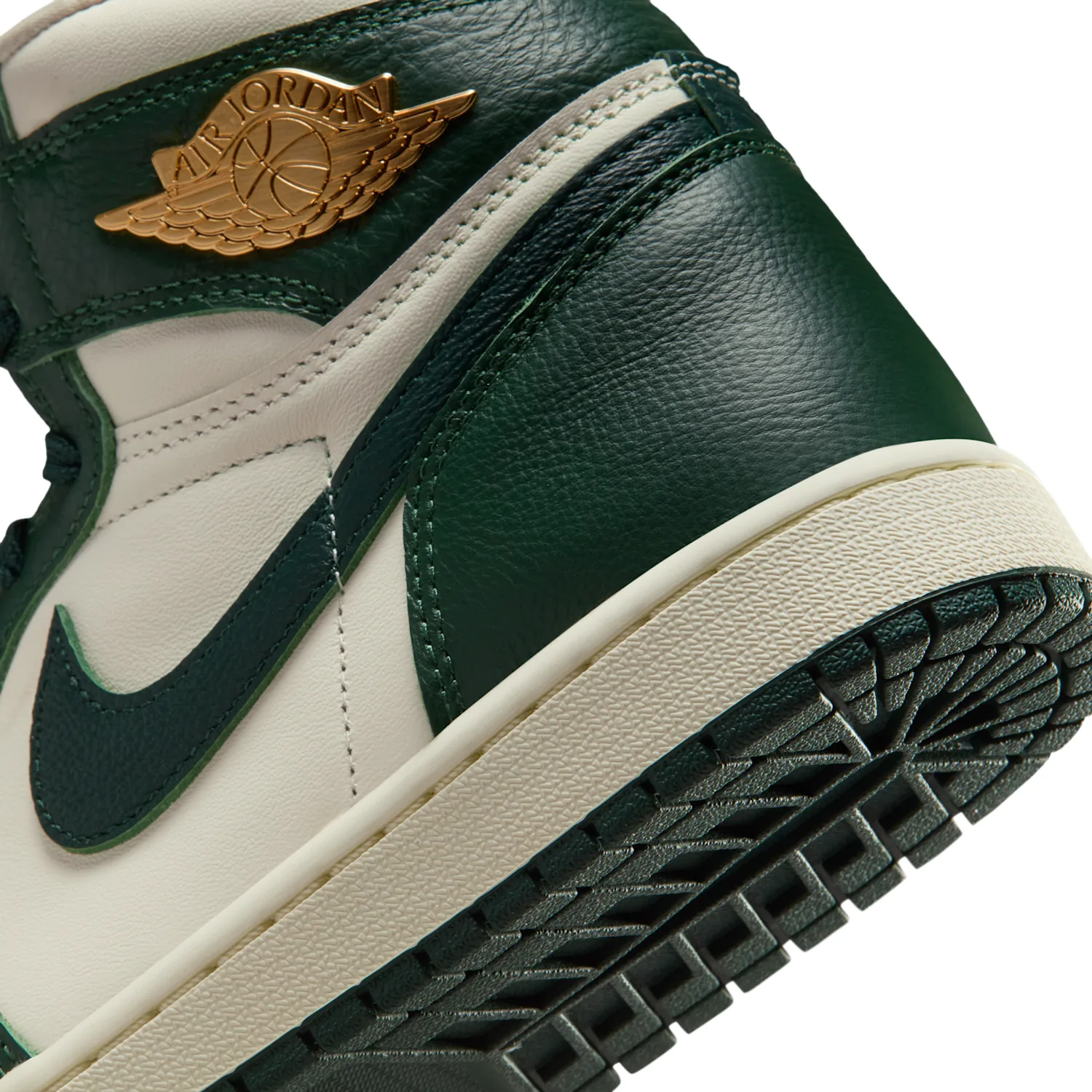 Air Jordan 1 Retro High OG "Pro Green" image 8