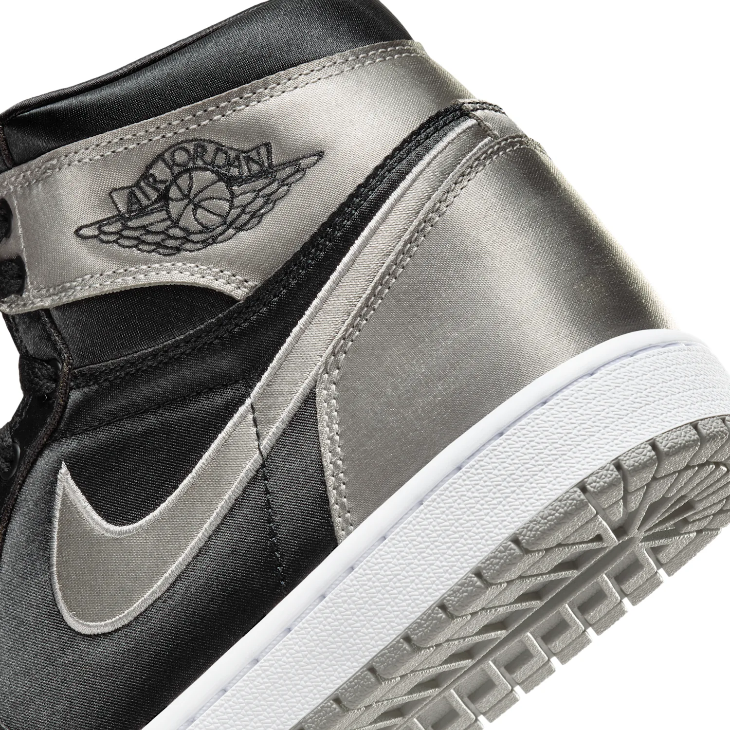 Air Jordan 1 Retro High OG image 9