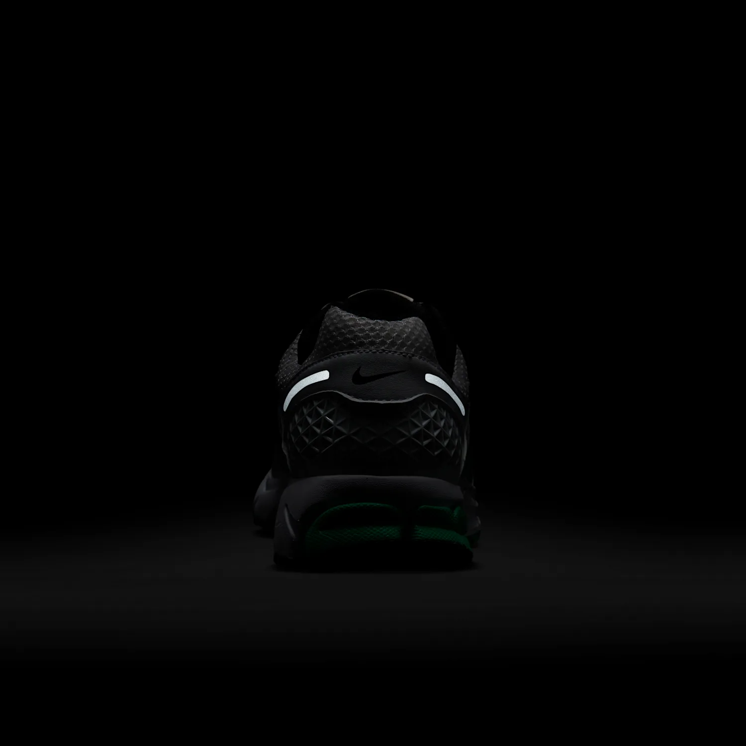 Nike Zoom Vomero 5 image 2