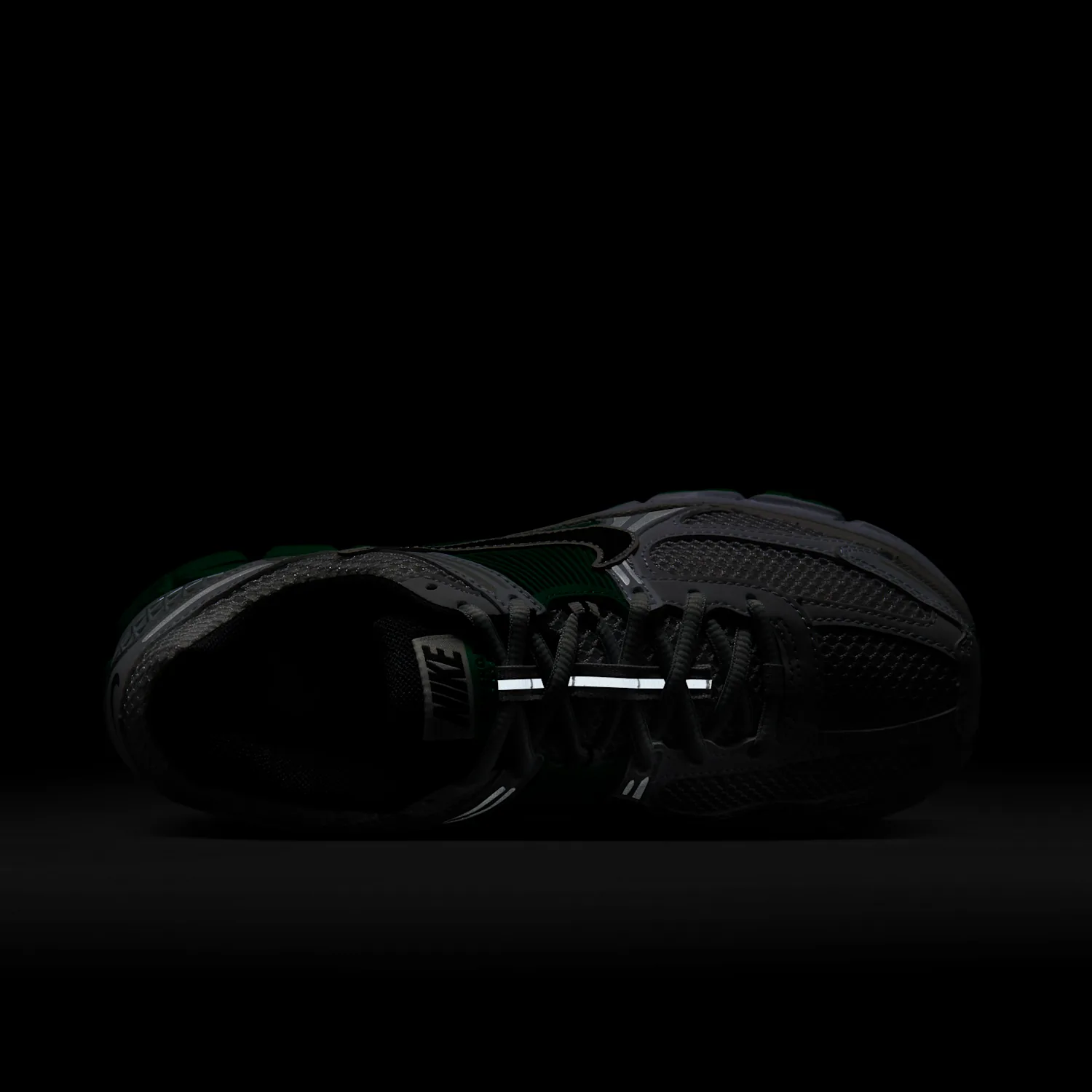 Nike Zoom Vomero 5 image 12