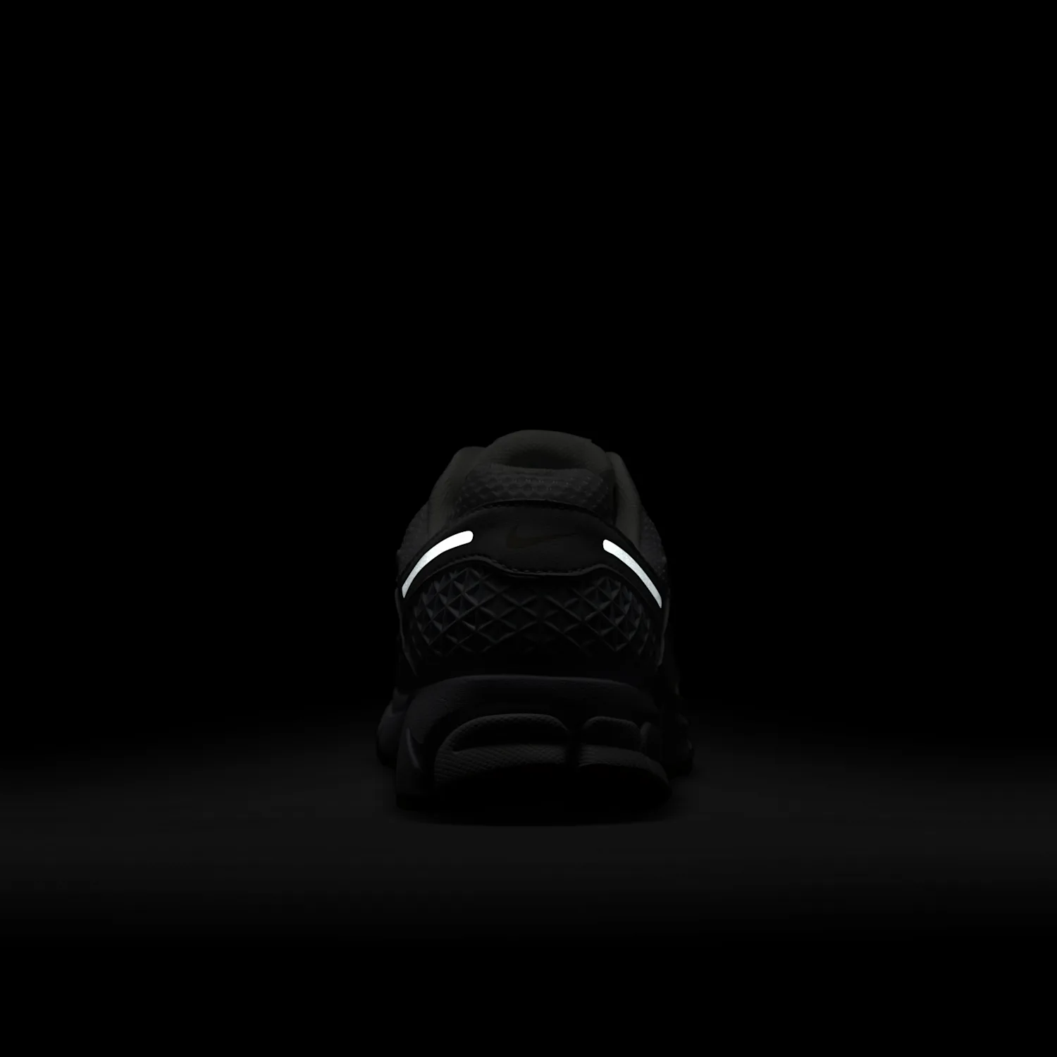 Nike Zoom Vomero 5 image 10