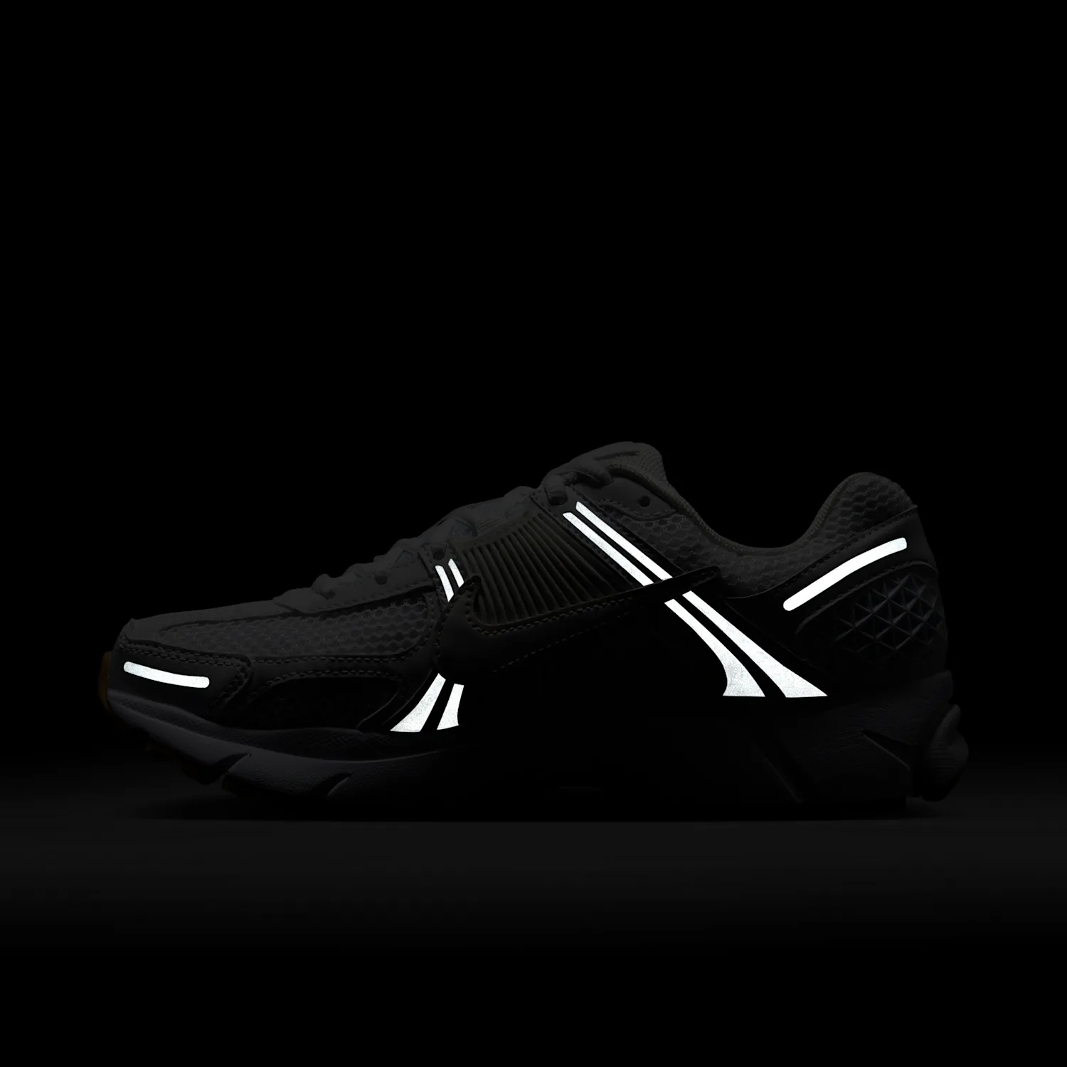 Nike Zoom Vomero 5 image 12