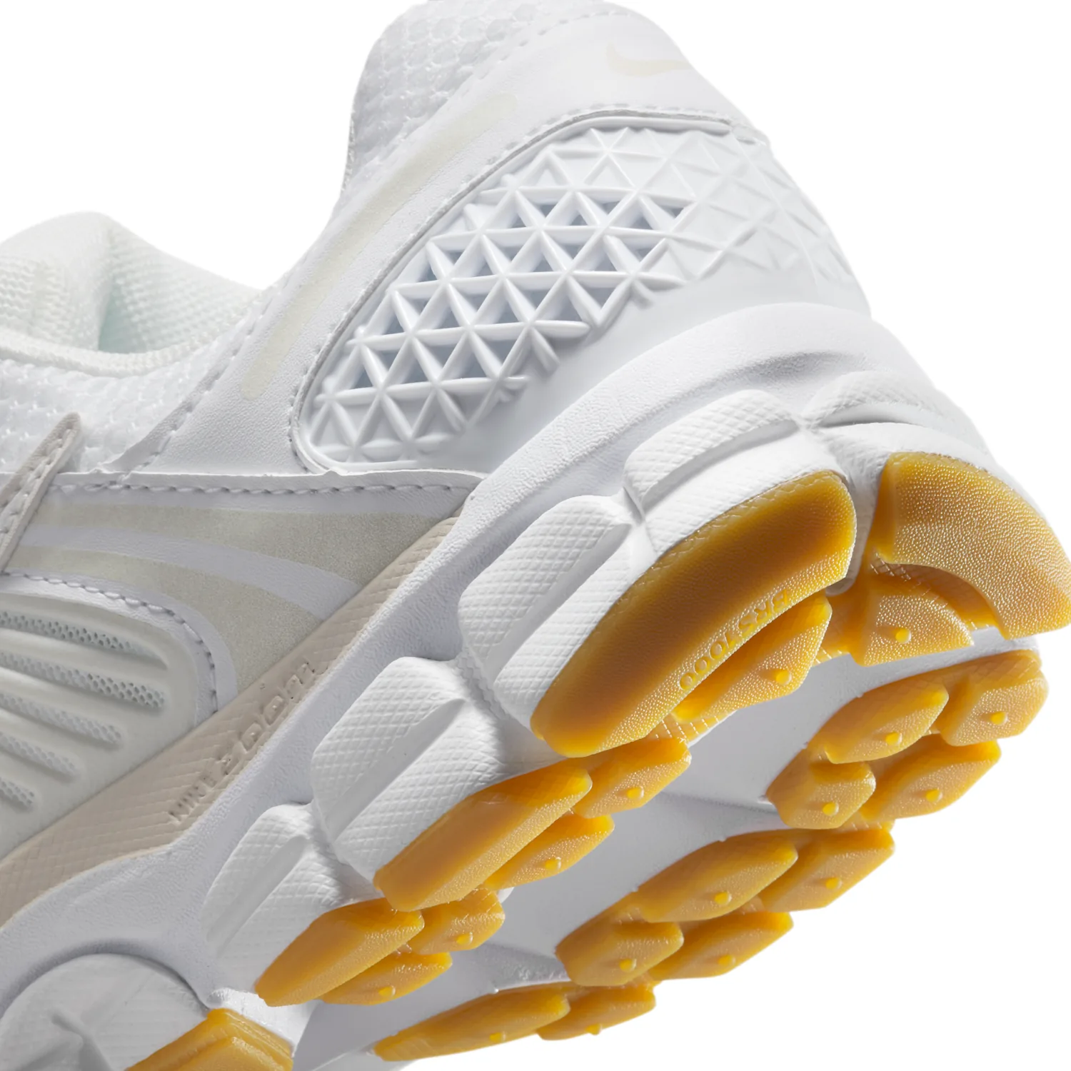 Nike Zoom Vomero 5 image 8