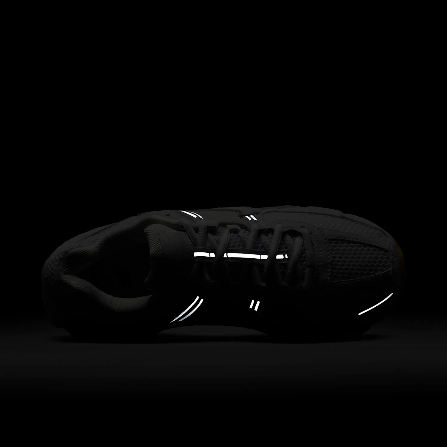 Nike Zoom Vomero 5 image 9