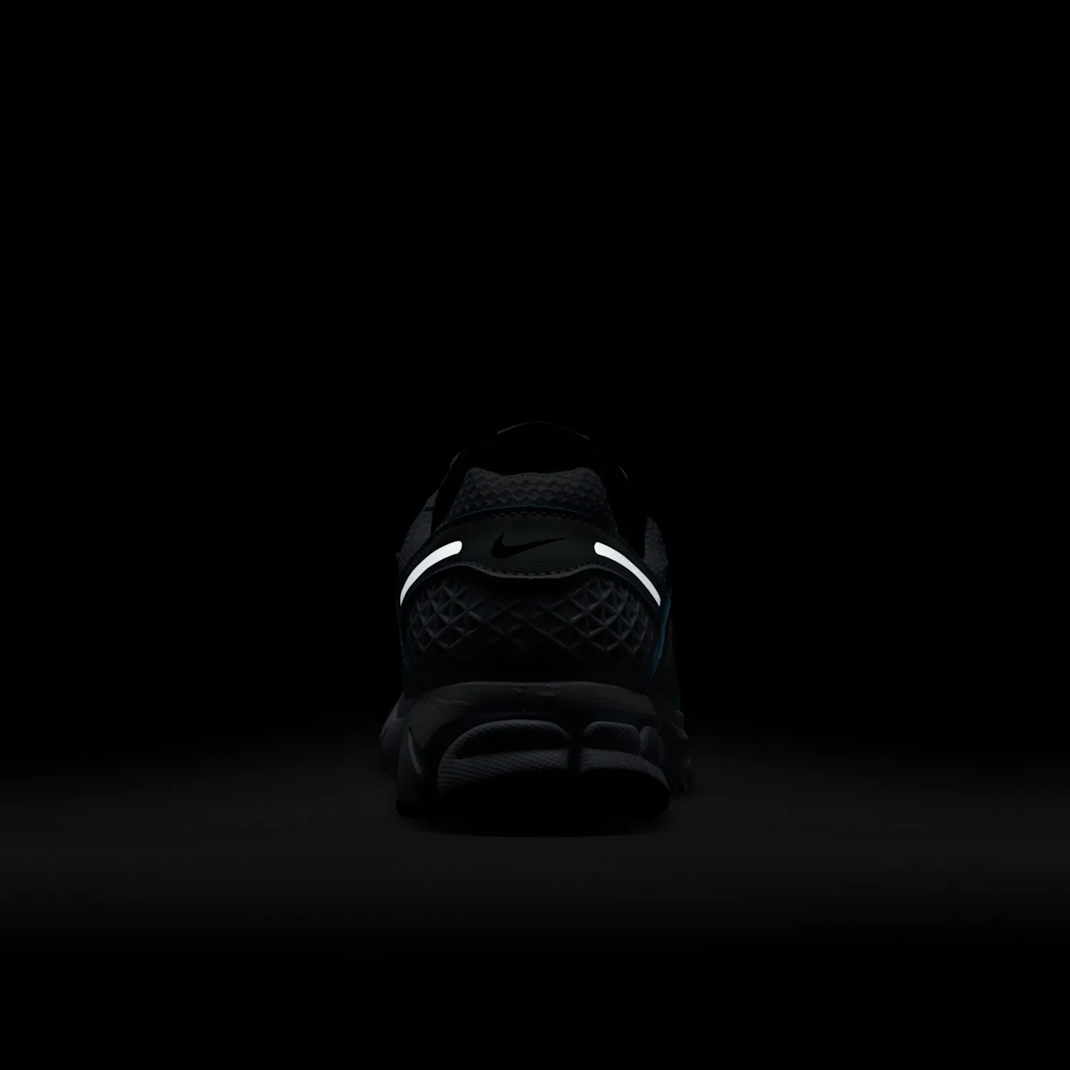 Nike Zoom Vomero 5 image 2