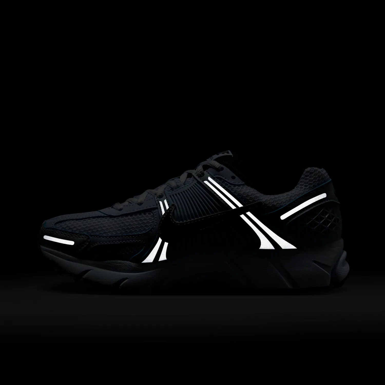 Nike Zoom Vomero 5 image 4